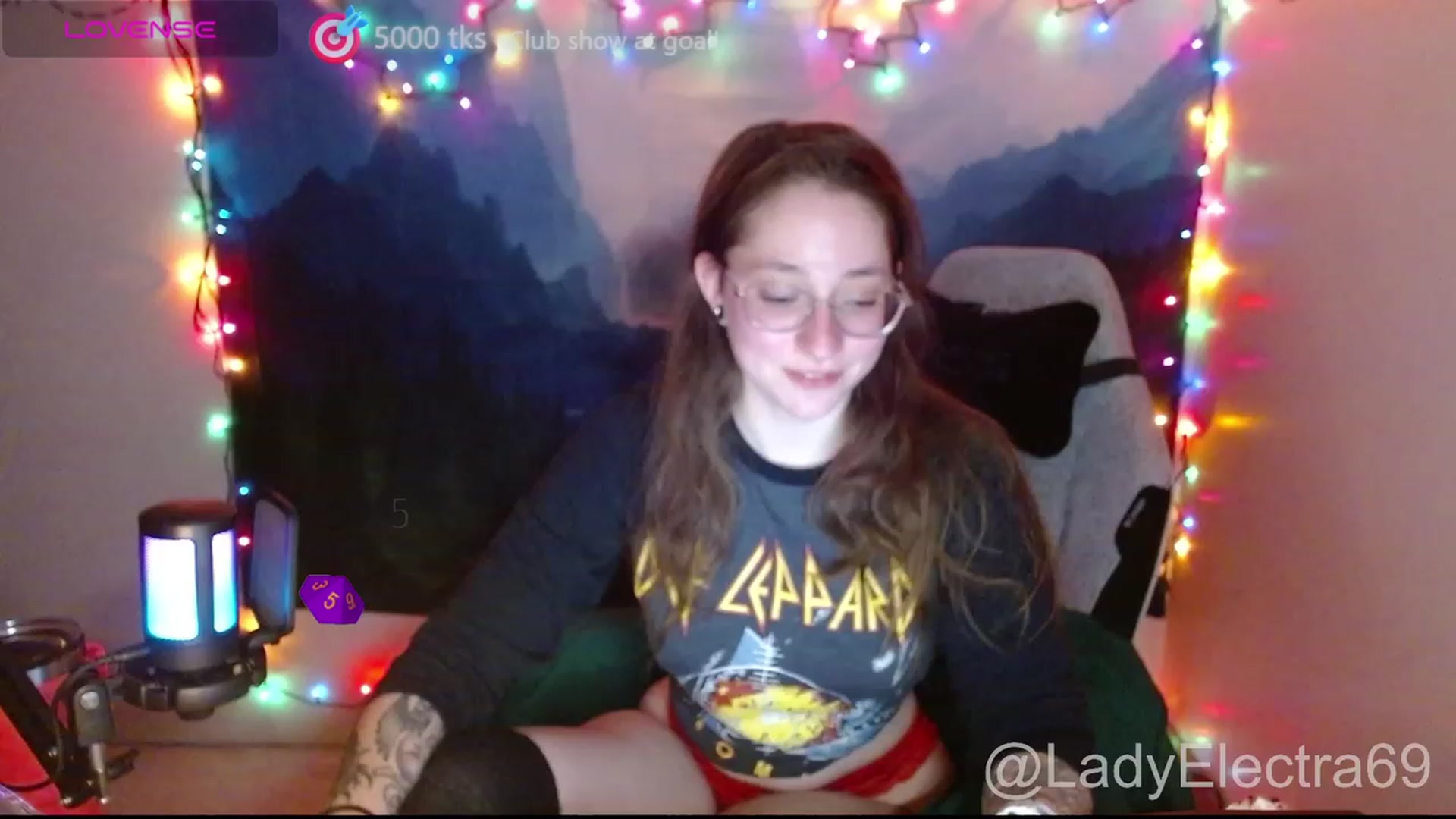 Gallery image thumbnail from LadyElectra69's myfreecams stream on, 12/14/2023, 02:25 image 5 of 20