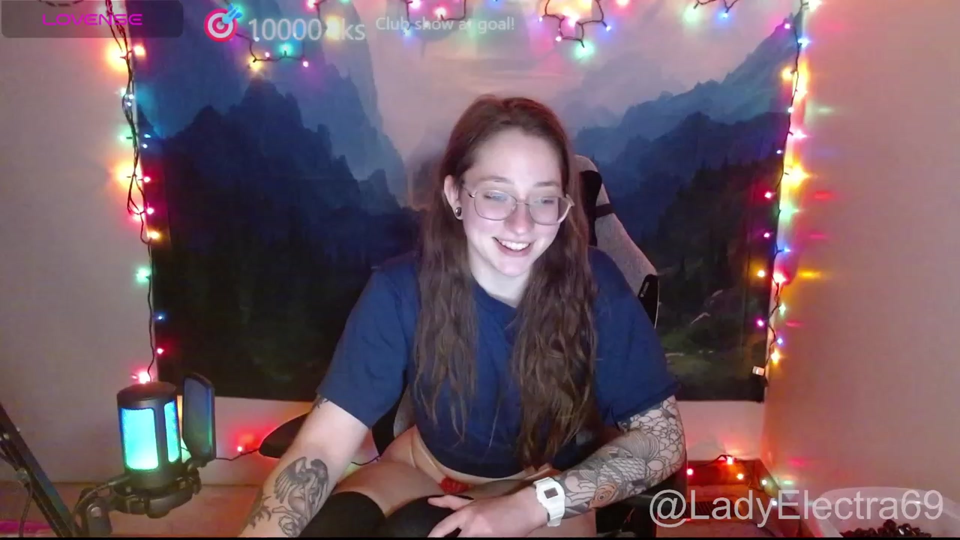 Gallery image thumbnail from LadyElectra69's myfreecams stream on, 12/18/2023, 03:28 image 1 of 20