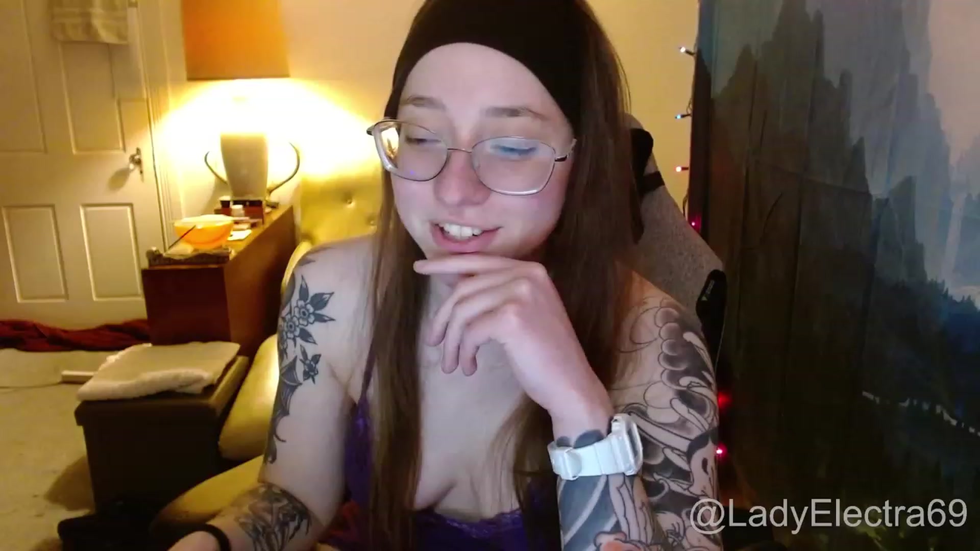 Gallery image thumbnail from LadyElectra69's myfreecams stream on, 12/31/2023, 23:45 image 2 of 20