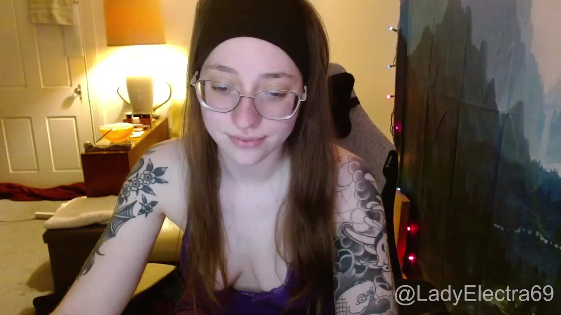Gallery image thumbnail from LadyElectra69's myfreecams stream on, 12/31/2023, 23:45 image 11 of 20