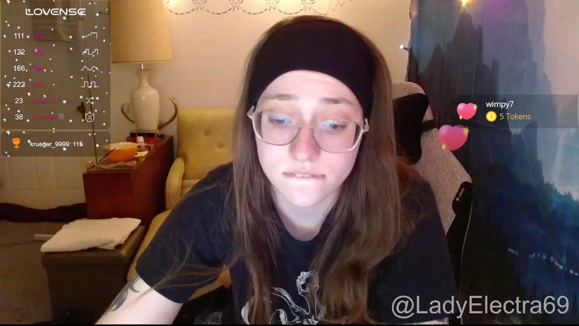 Gallery image thumbnail from LadyElectra69's myfreecams stream on, 01/01/2024, 04:25 image 11 of 20