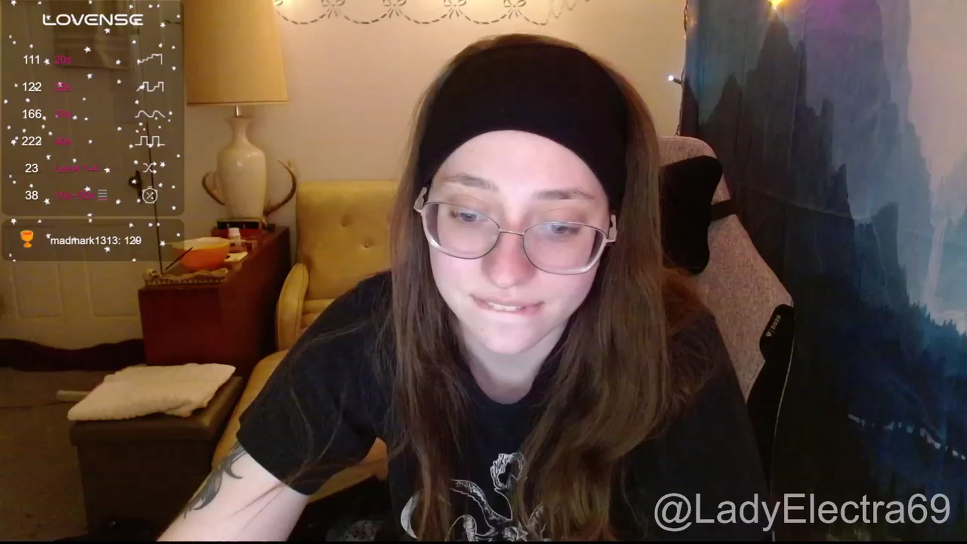 Gallery image thumbnail from LadyElectra69's myfreecams stream on, 01/01/2024, 04:25 image 13 of 20