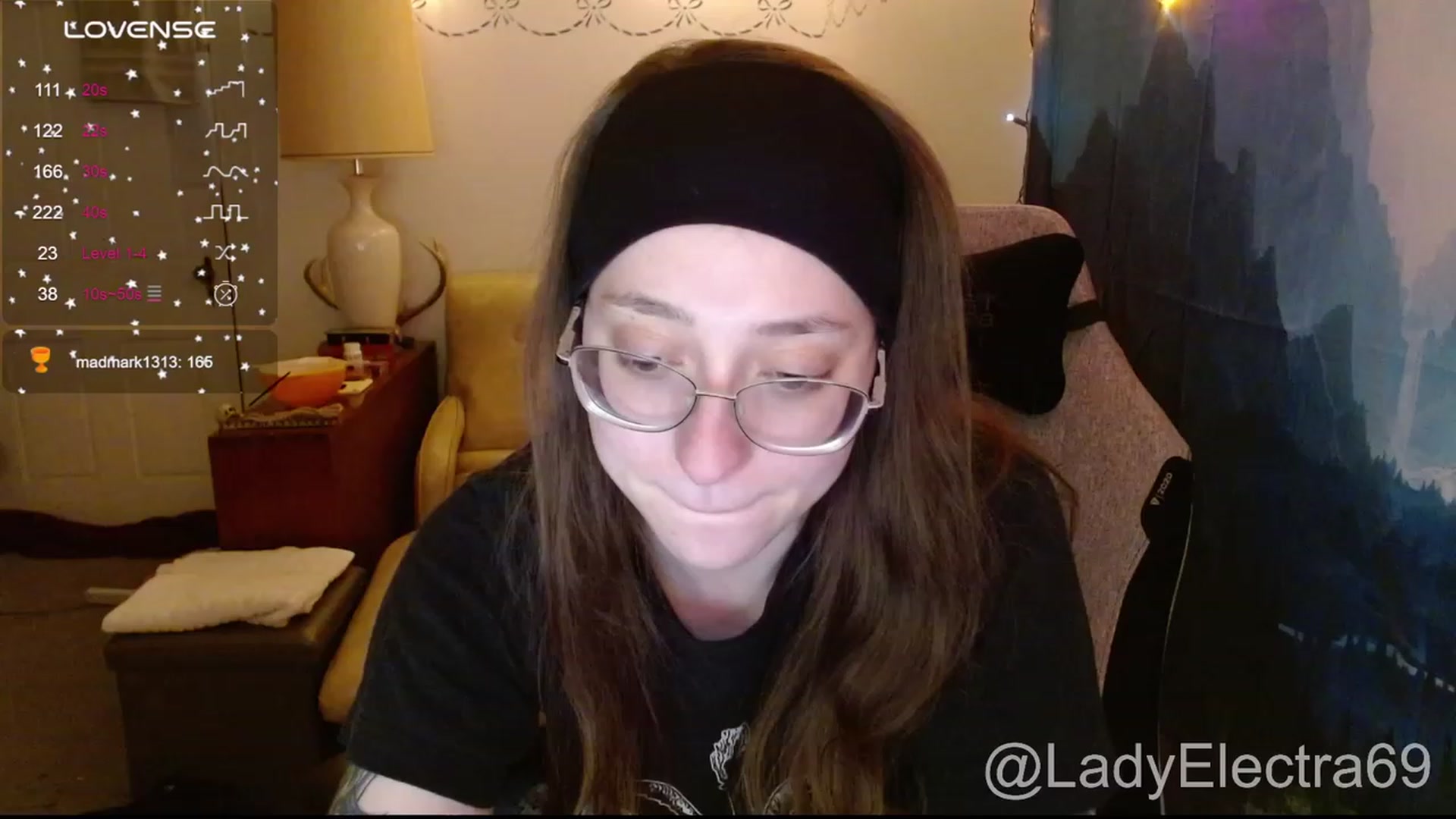 Gallery image thumbnail from LadyElectra69's myfreecams stream on, 01/01/2024, 04:25 image 16 of 20