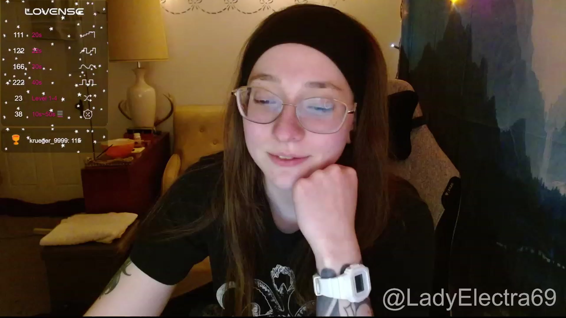 Gallery image thumbnail from LadyElectra69's myfreecams stream on, 01/01/2024, 04:25 image 10 of 20