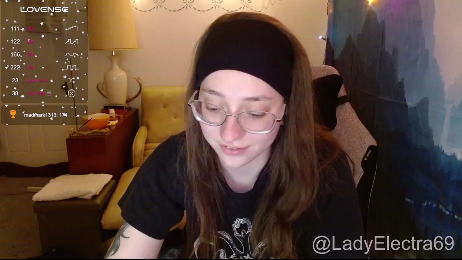 Gallery image thumbnail from LadyElectra69's myfreecams stream on, 01/01/2024, 04:25 image 17 of 20