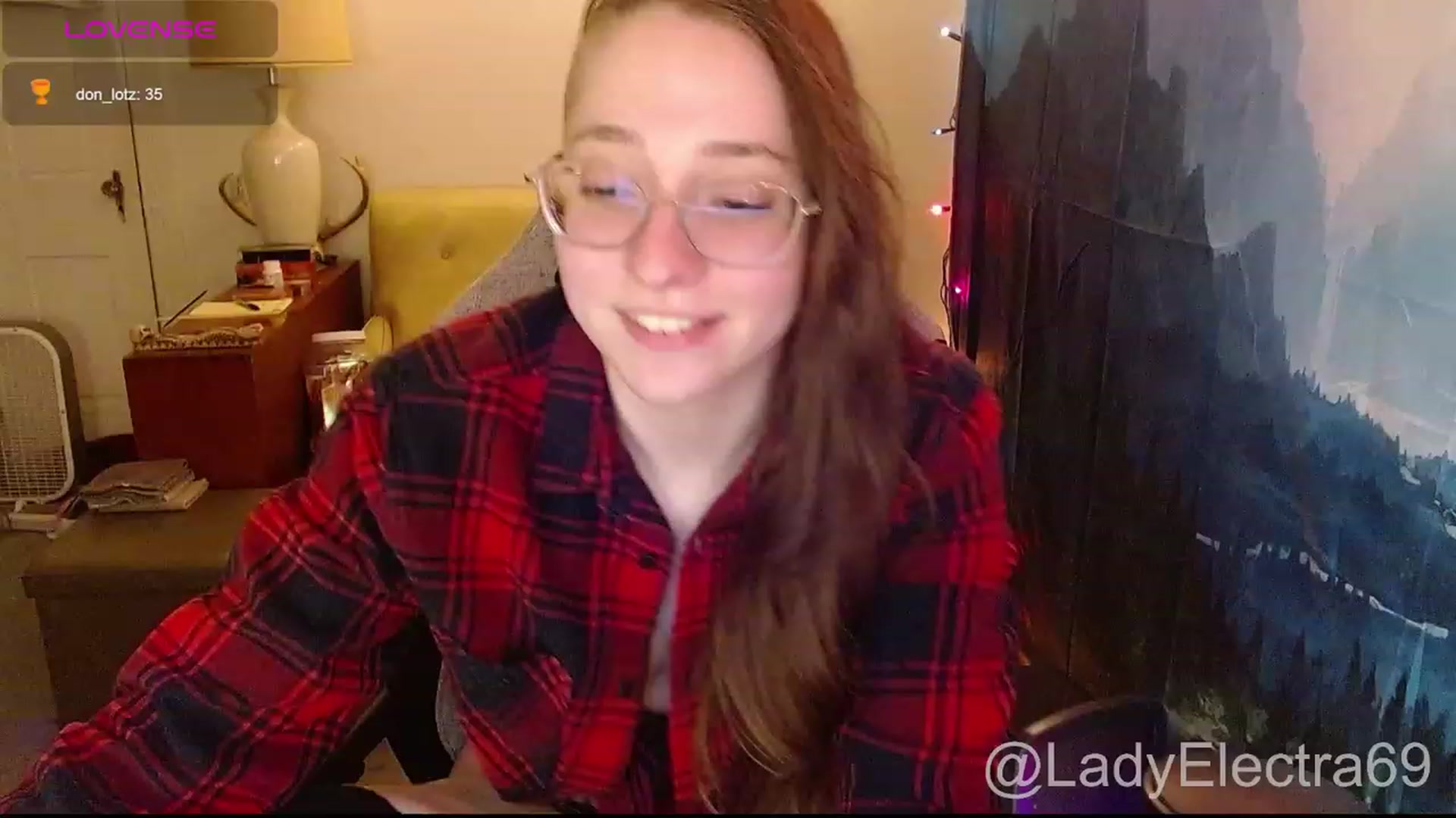 Gallery image thumbnail from LadyElectra69's myfreecams stream on, 01/03/2024, 22:36 image 13 of 20