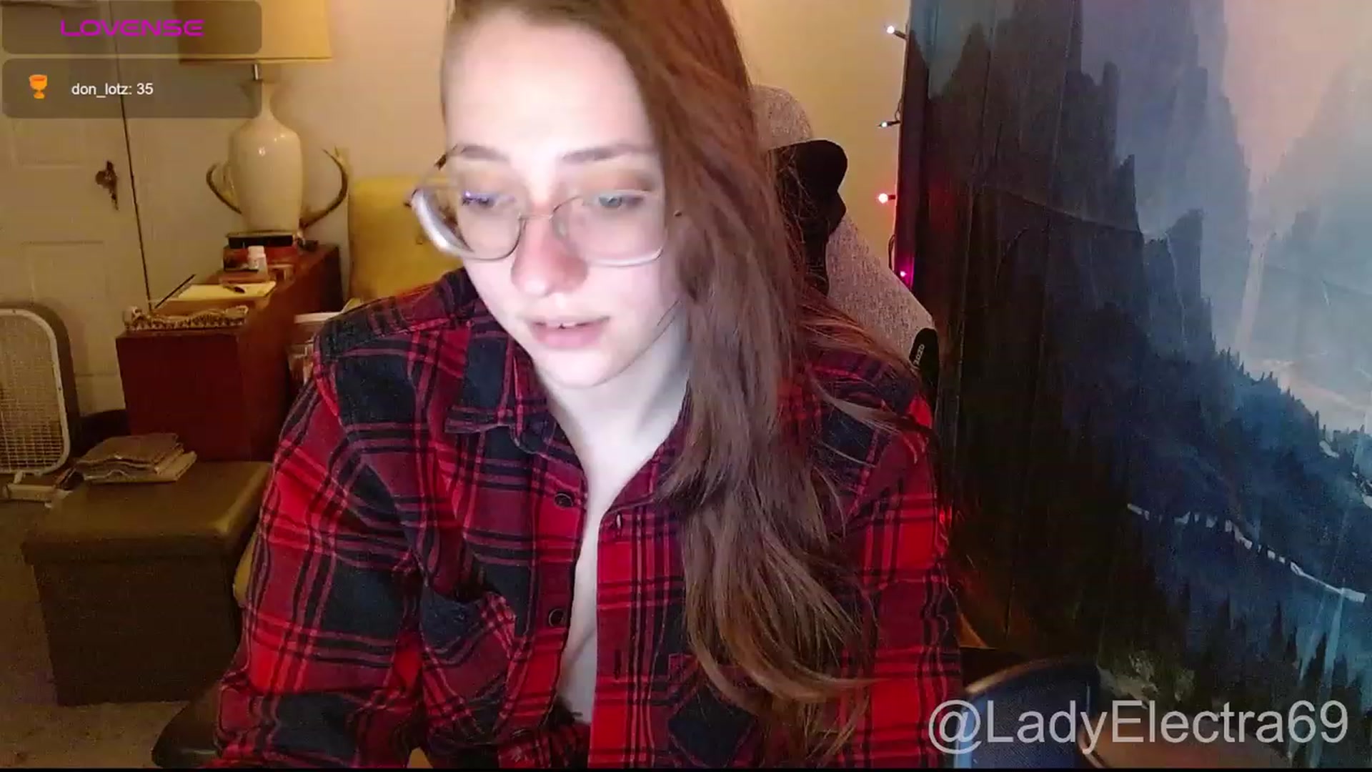 Gallery image thumbnail from LadyElectra69's myfreecams stream on, 01/03/2024, 22:36 image 20 of 20