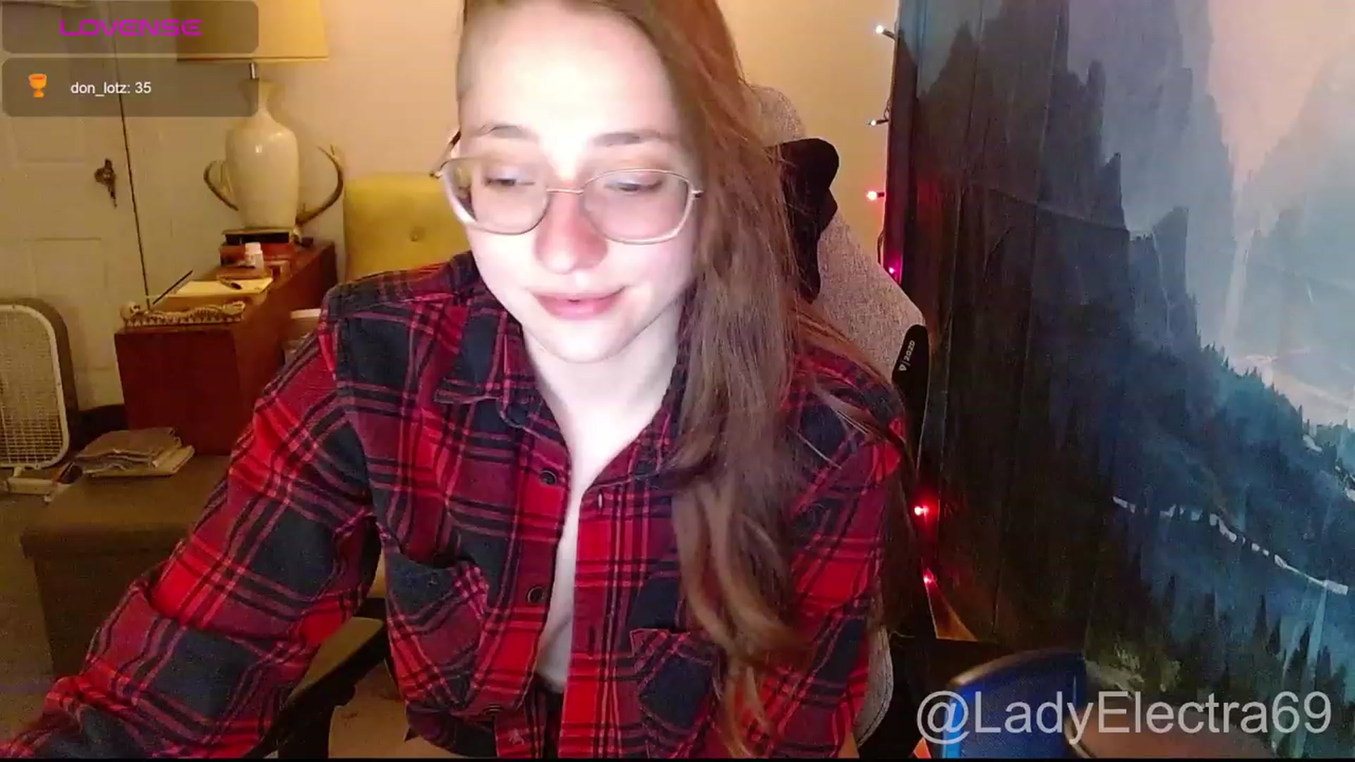 Gallery image thumbnail from LadyElectra69's myfreecams stream on, 01/03/2024, 22:36 image 19 of 20