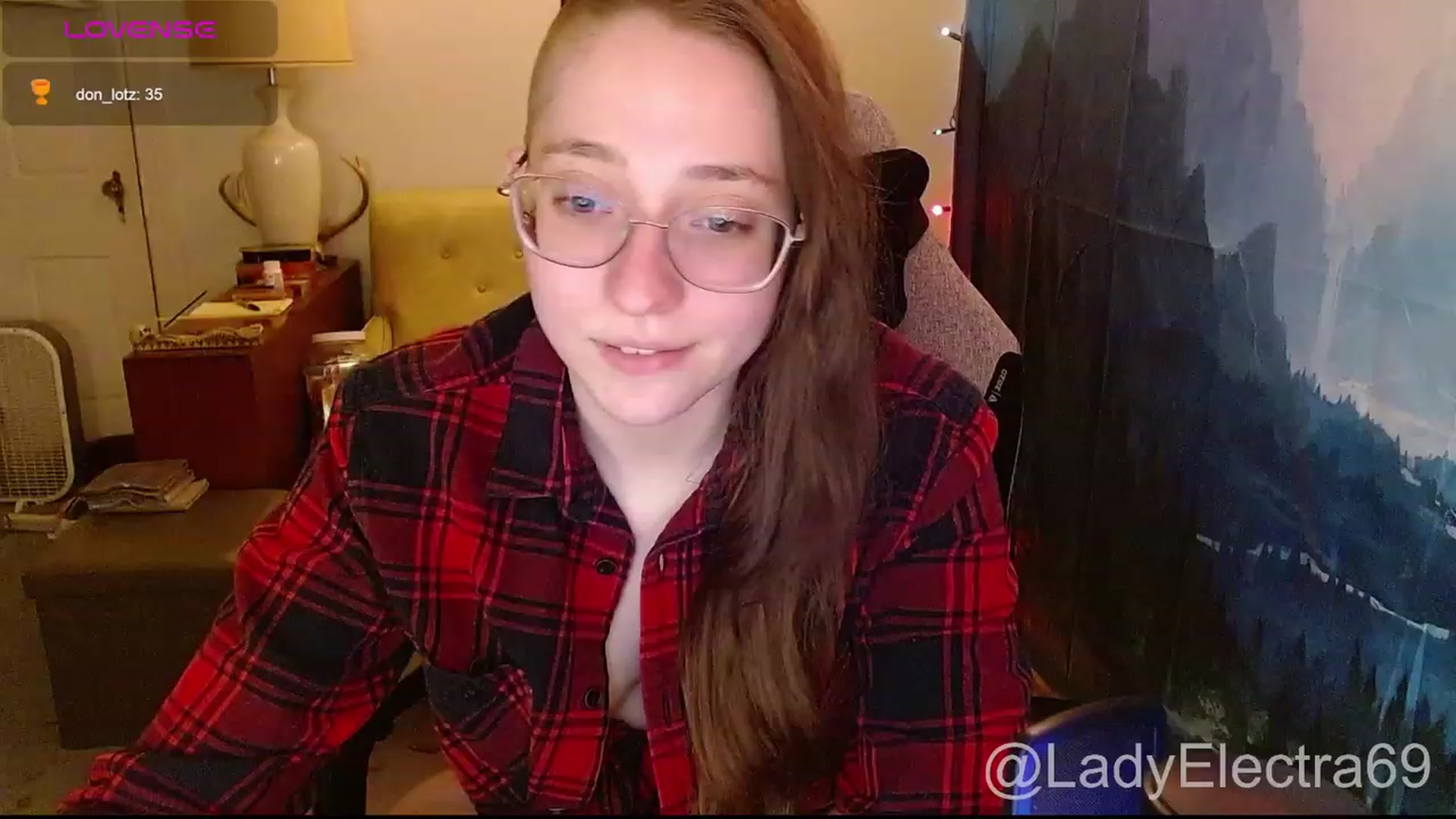 Gallery image thumbnail from LadyElectra69's myfreecams stream on, 01/03/2024, 22:36 image 4 of 20