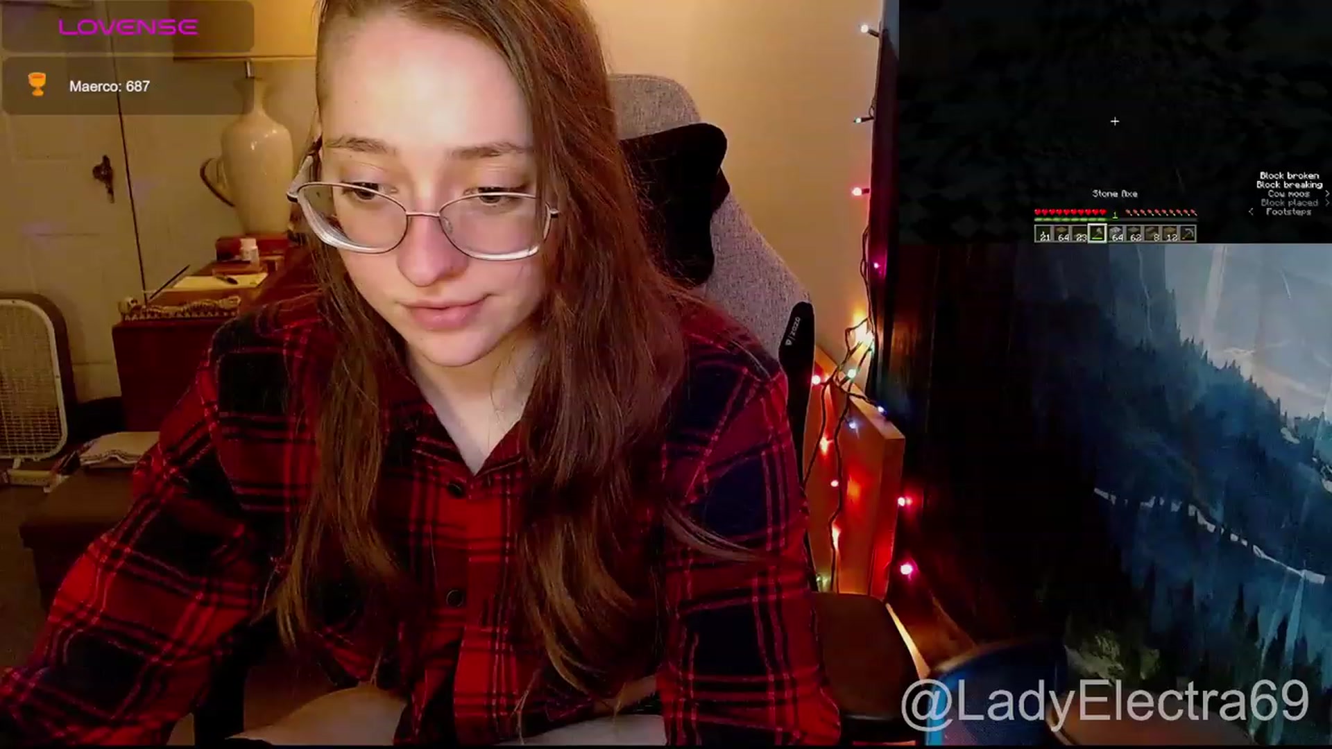 Gallery image thumbnail from LadyElectra69's myfreecams stream on, 01/04/2024, 02:19 image 17 of 20