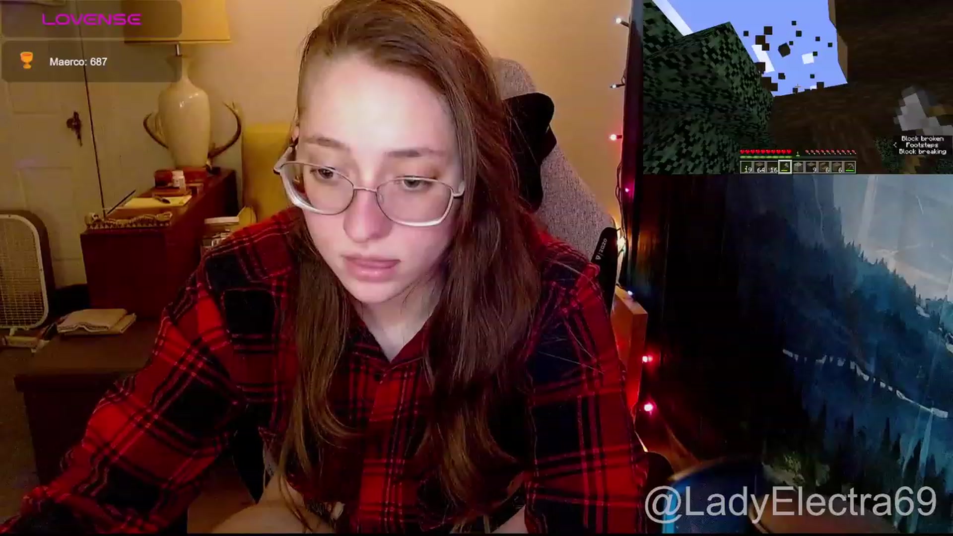 Gallery image thumbnail from LadyElectra69's myfreecams stream on, 01/04/2024, 02:19 image 12 of 20