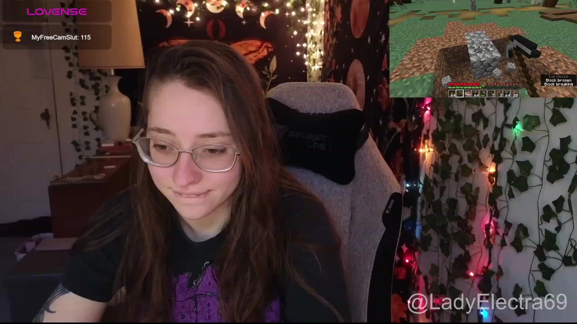 Gallery image thumbnail from LadyElectra69's myfreecams stream on, 01/09/2024, 19:08 image 15 of 20