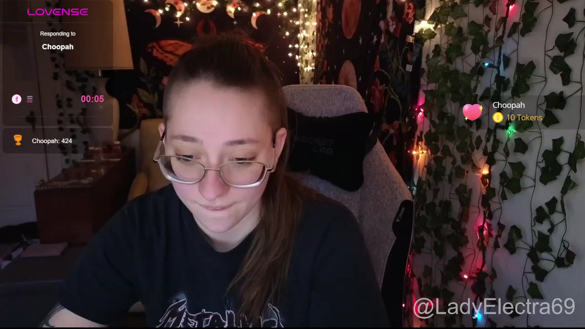 Gallery image thumbnail from LadyElectra69's myfreecams stream on, 01/10/2024, 20:23 image 14 of 20