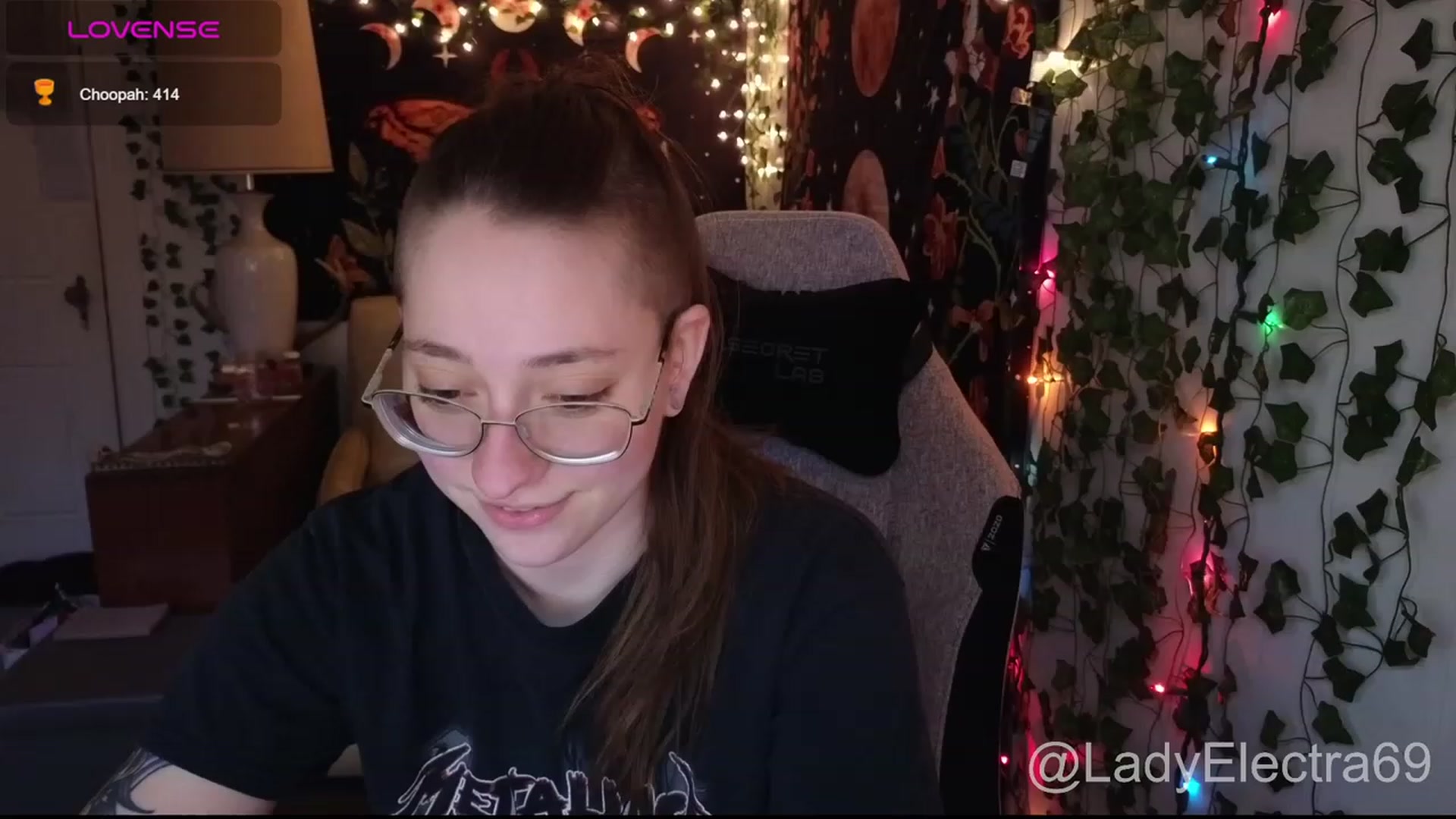 Gallery image thumbnail from LadyElectra69's myfreecams stream on, 01/10/2024, 20:23 image 12 of 20