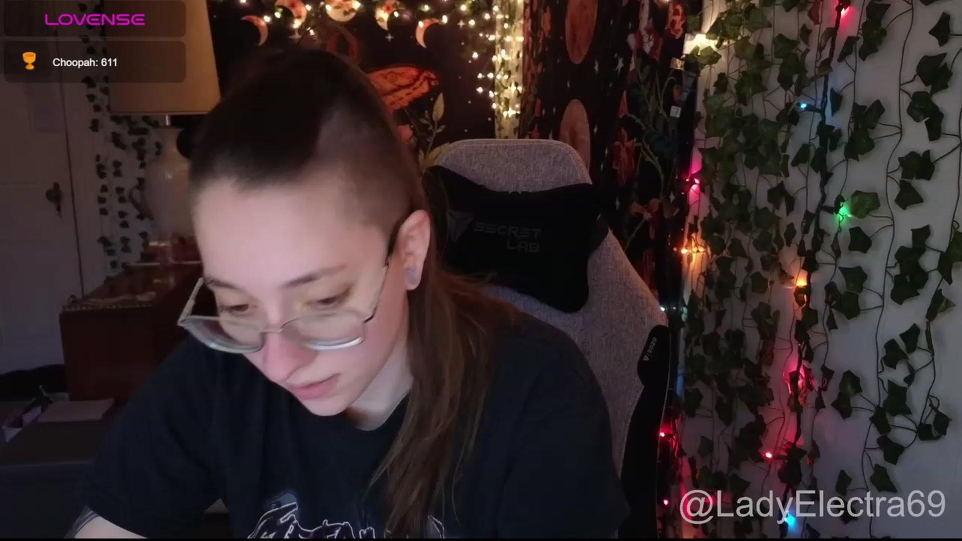 Gallery image thumbnail from LadyElectra69's myfreecams stream on, 01/10/2024, 20:23 image 19 of 20