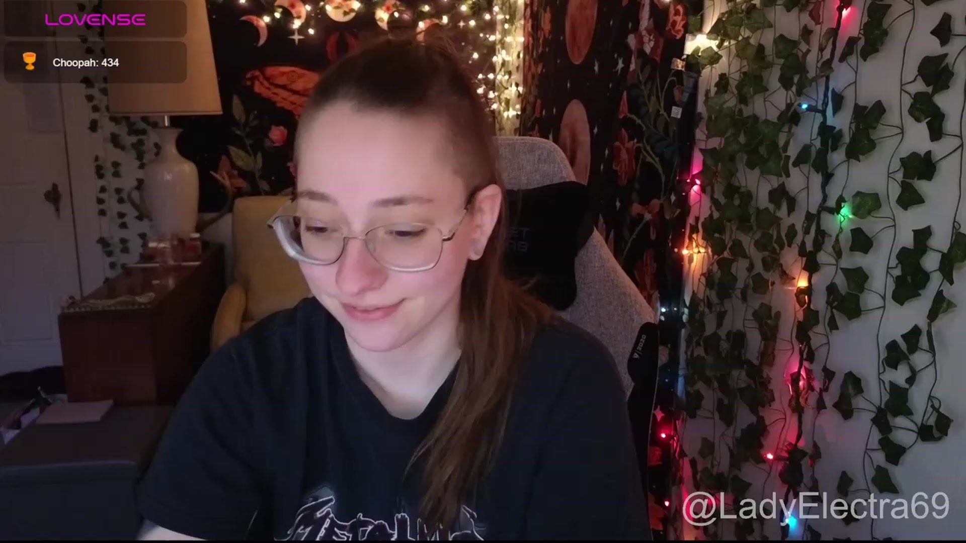 Gallery image thumbnail from LadyElectra69's myfreecams stream on, 01/10/2024, 20:23 image 16 of 20