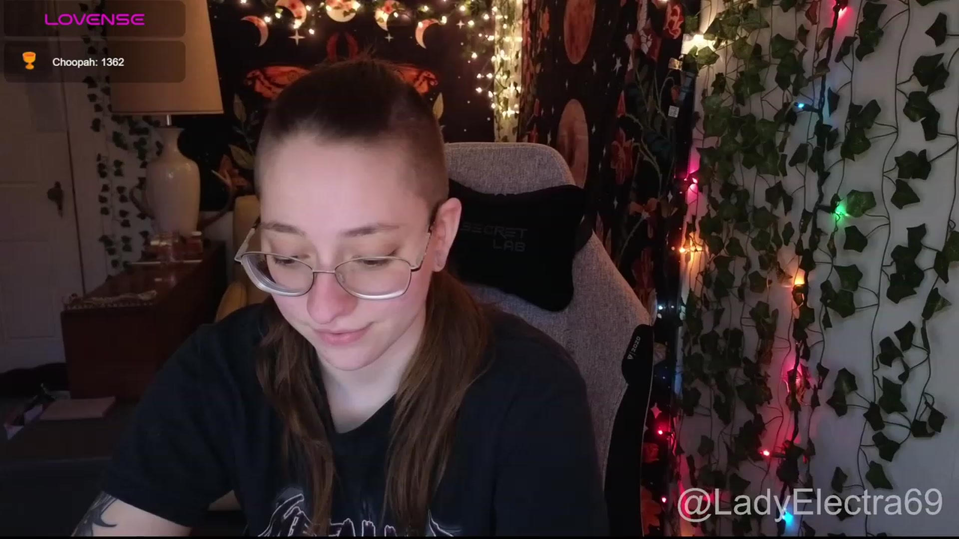 Gallery image thumbnail from LadyElectra69's myfreecams stream on, 01/10/2024, 21:05 image 18 of 20