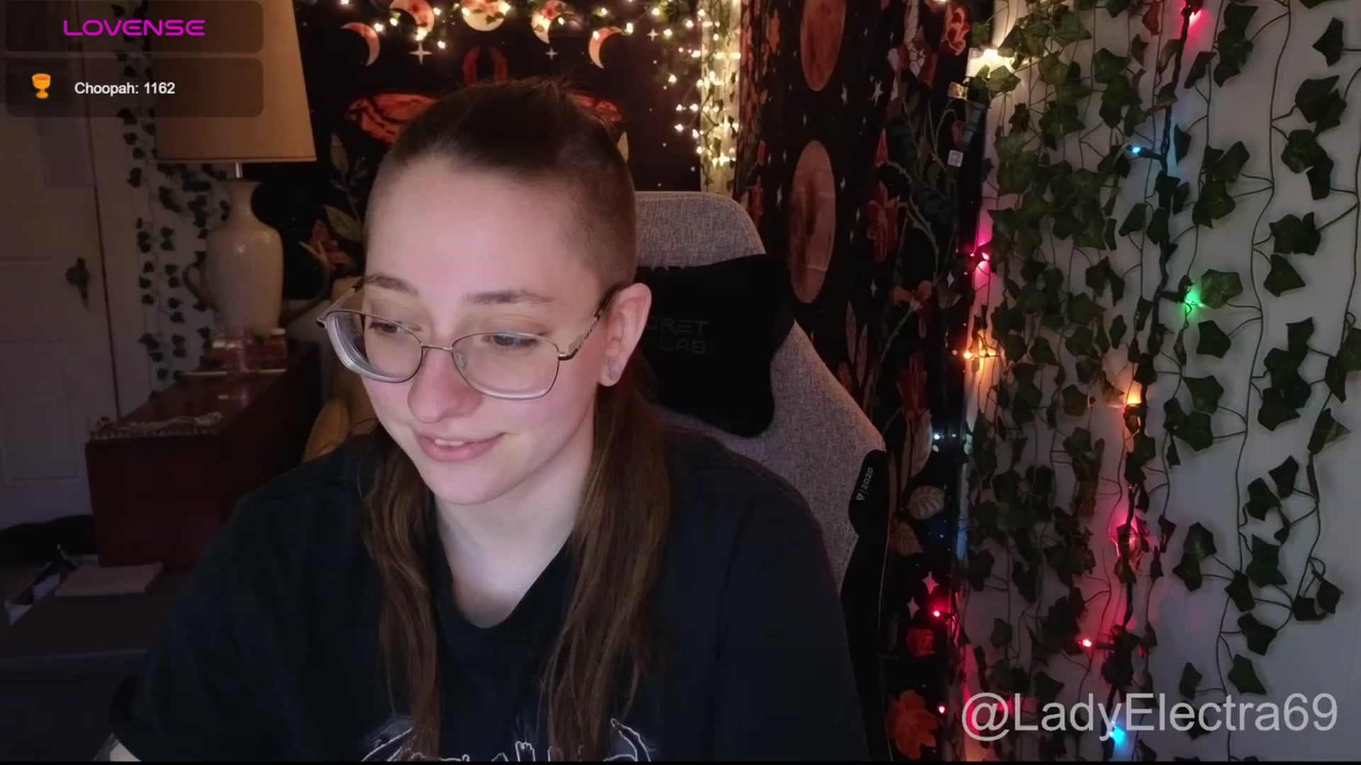 Gallery image thumbnail from LadyElectra69's myfreecams stream on, 01/10/2024, 21:05 image 12 of 20