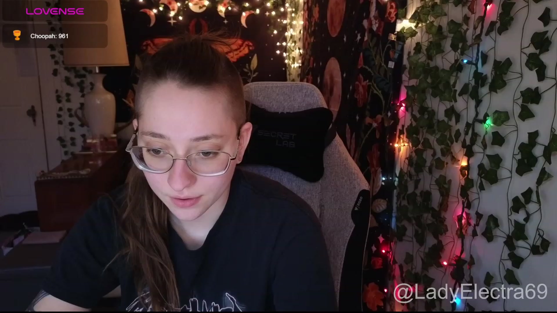 Gallery image thumbnail from LadyElectra69's myfreecams stream on, 01/10/2024, 21:05 image 3 of 20