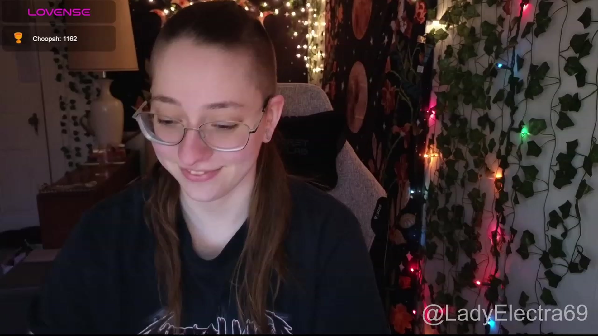 Gallery image thumbnail from LadyElectra69's myfreecams stream on, 01/10/2024, 21:05 image 11 of 20