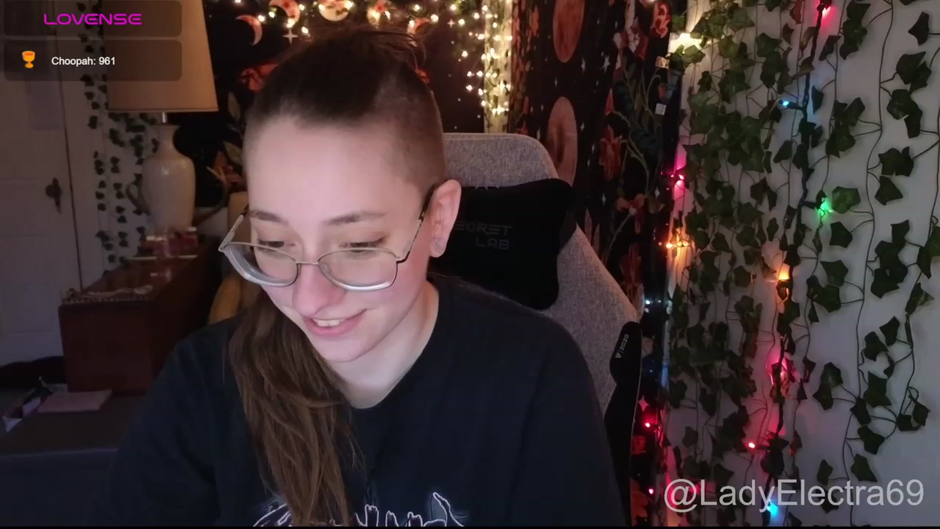 Gallery image thumbnail from LadyElectra69's myfreecams stream on, 01/10/2024, 21:05 image 6 of 20