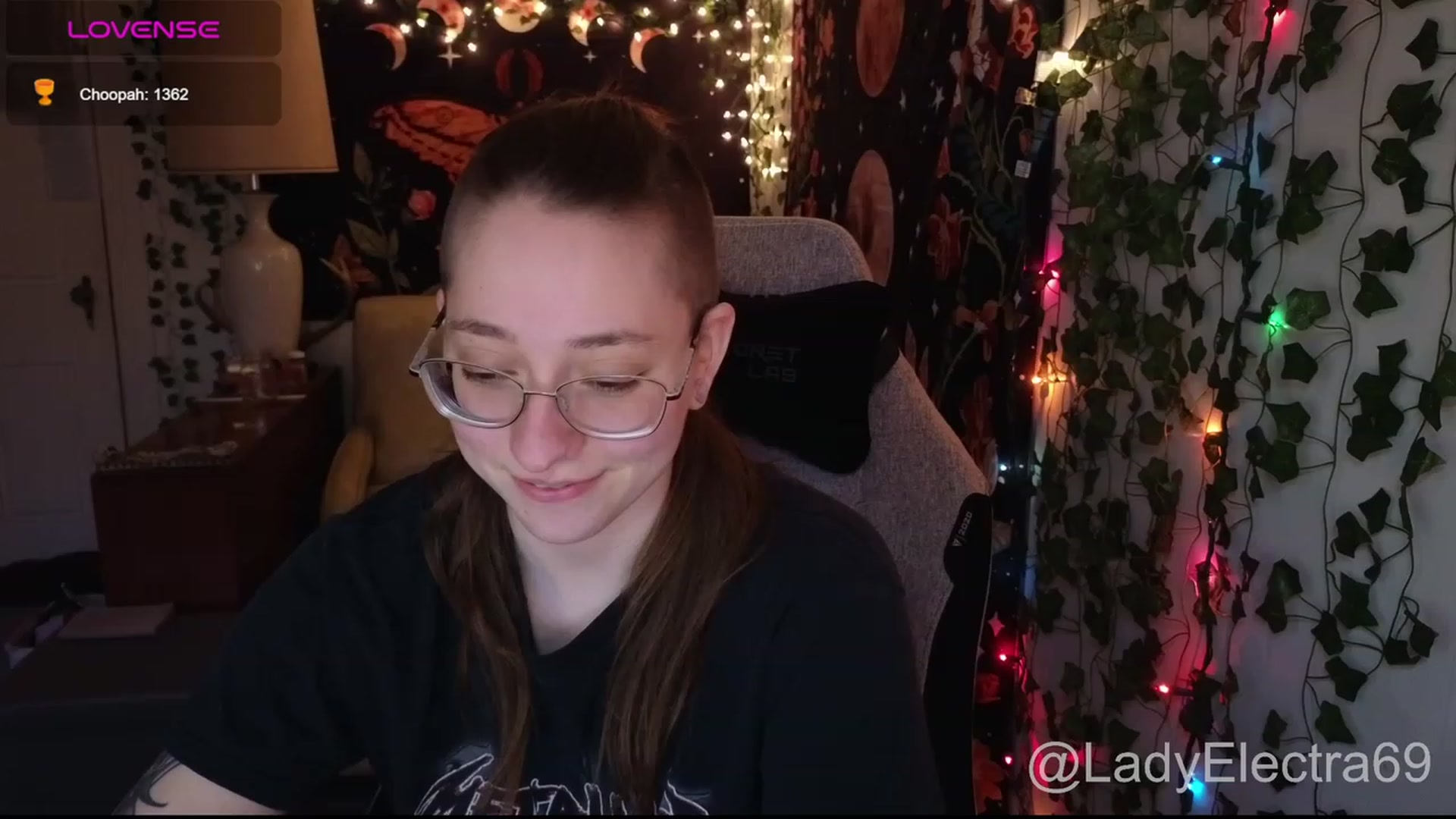 Gallery image thumbnail from LadyElectra69's myfreecams stream on, 01/10/2024, 21:05 image 17 of 20