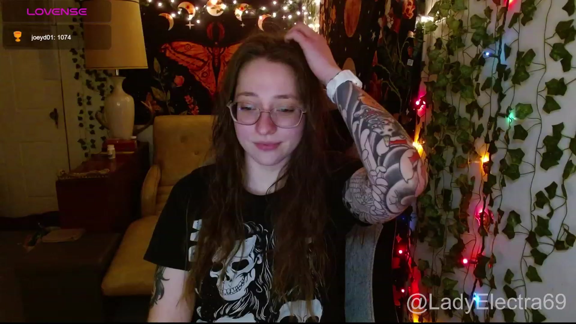 Gallery image thumbnail from LadyElectra69's myfreecams stream on, 01/16/2024, 03:05 image 17 of 20