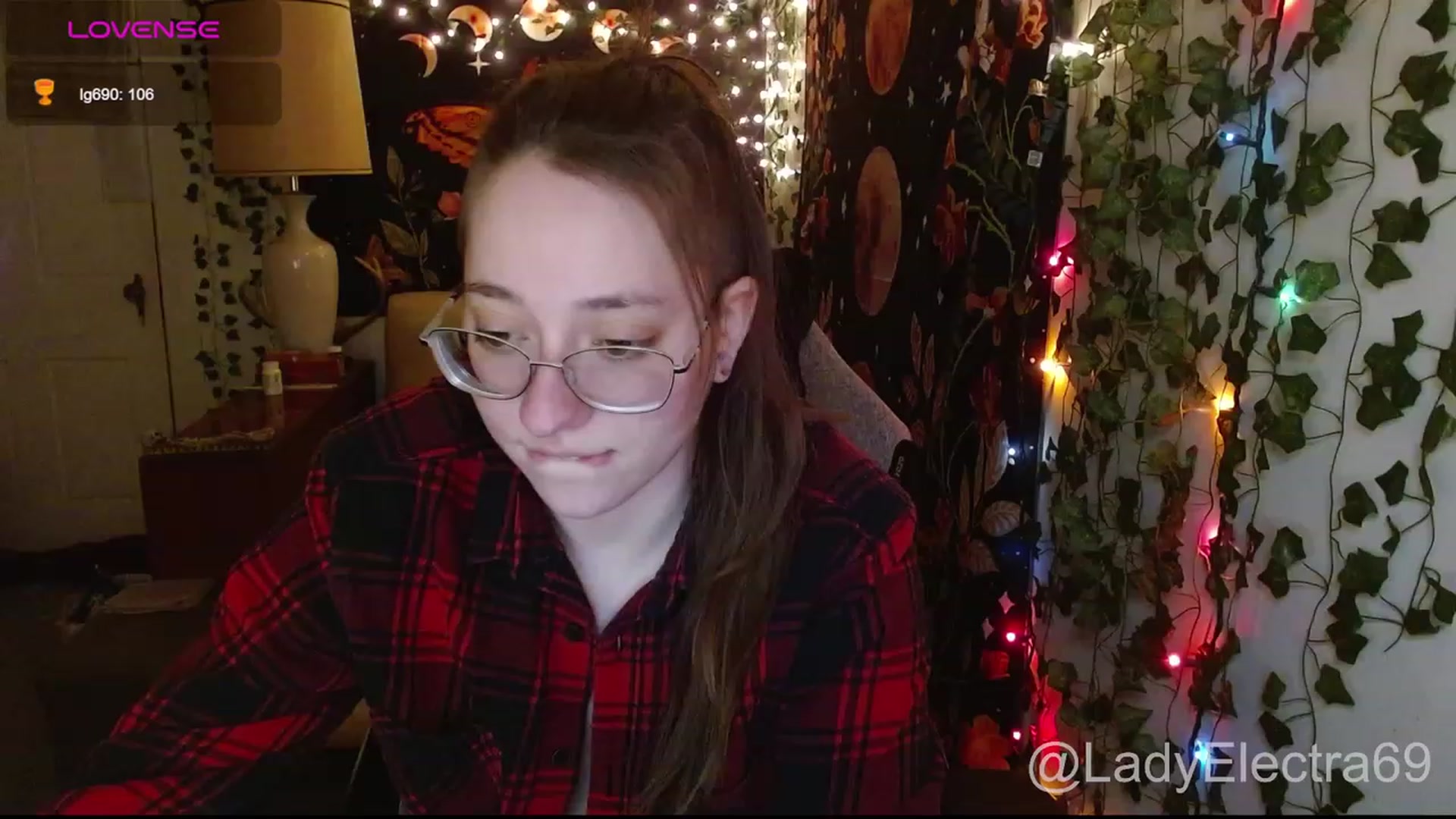 Gallery image thumbnail from LadyElectra69's myfreecams stream on, 01/17/2024, 01:33 image 16 of 20