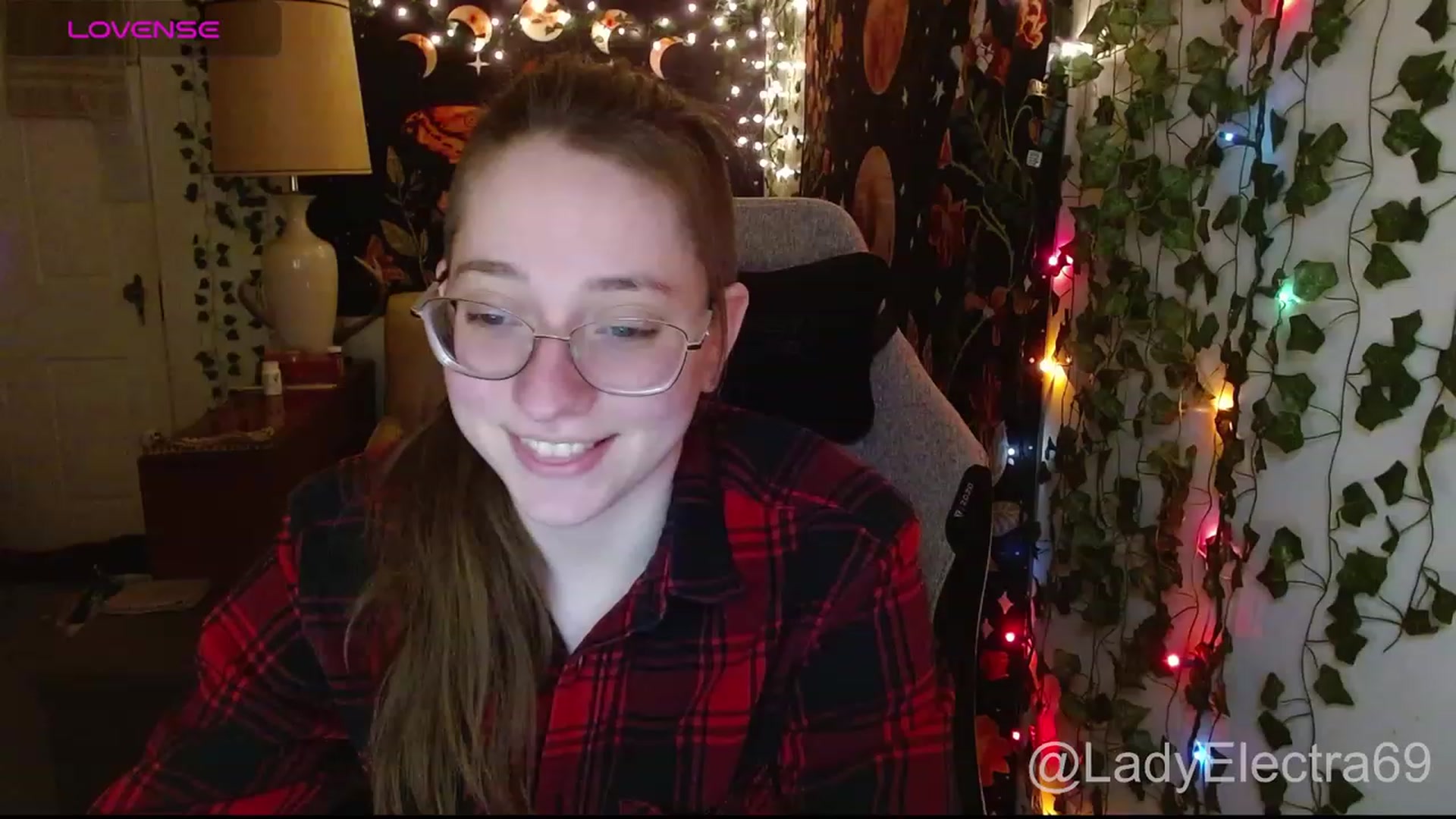 Gallery image thumbnail from LadyElectra69's myfreecams stream on, 01/17/2024, 01:33 image 2 of 20