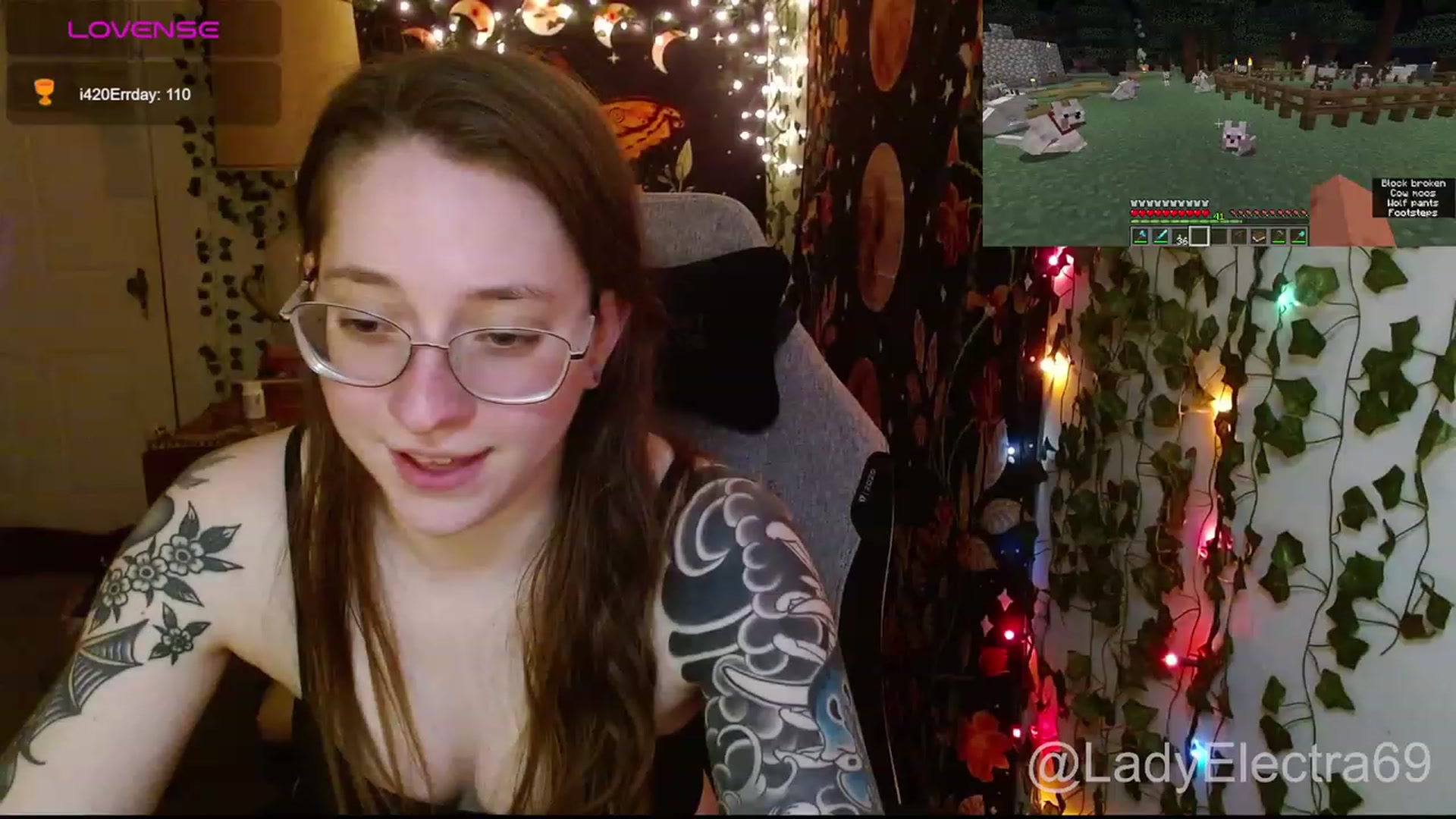 Gallery image thumbnail from LadyElectra69's myfreecams stream on, 01/22/2024, 05:35 image 2 of 20