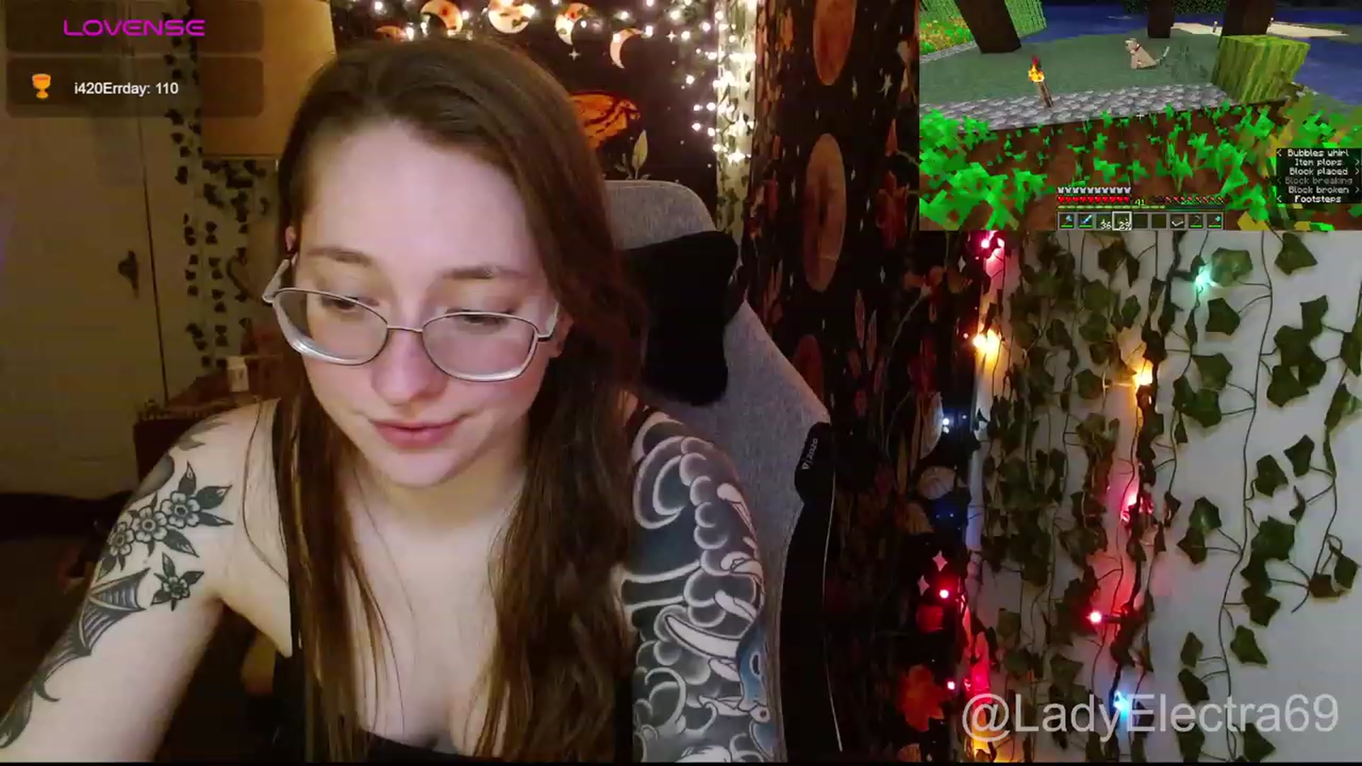 Gallery image thumbnail from LadyElectra69's myfreecams stream on, 01/22/2024, 05:35 image 7 of 20