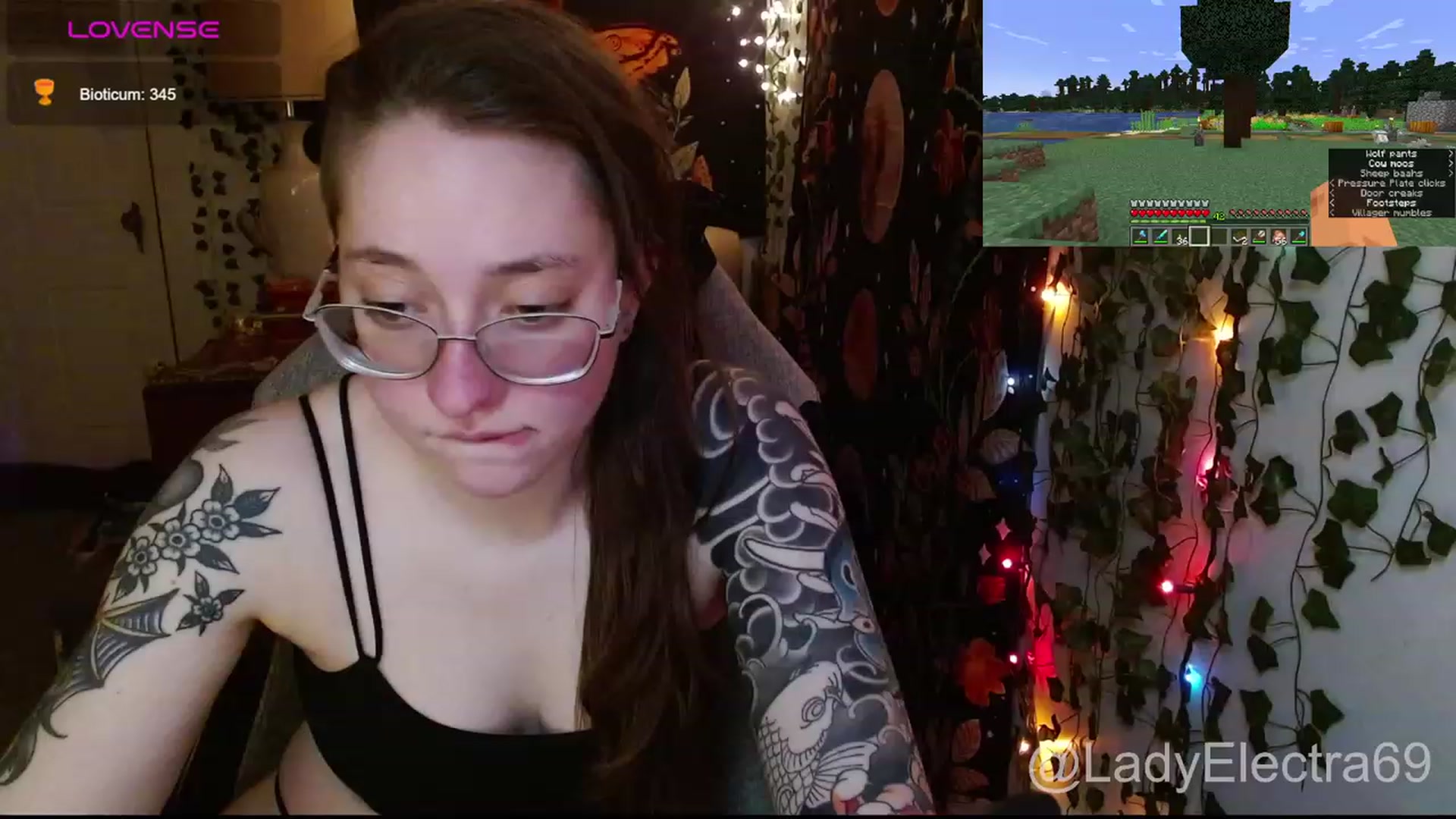 Gallery image thumbnail from LadyElectra69's myfreecams stream on, 01/23/2024, 03:43 image 4 of 20