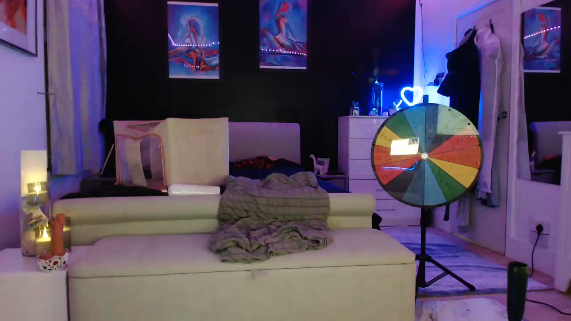 Gallery image thumbnail from LadyElizabeth's myfreecams stream on, 03/22/2024, 21:49 image 15 of 20