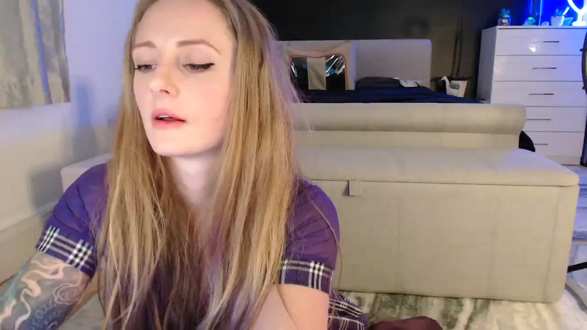 Gallery image thumbnail from LadyElizabeth's myfreecams stream on, 03/23/2024, 21:44 image 7 of 20