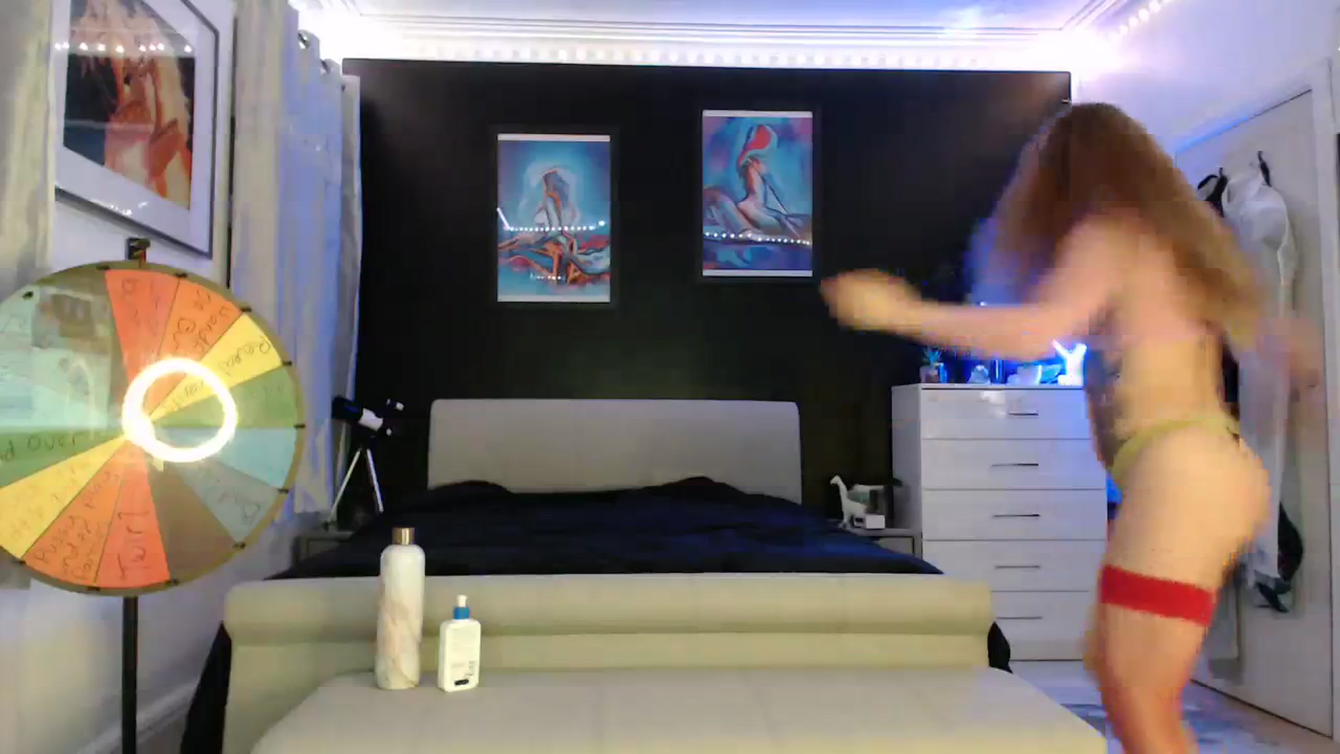 Gallery image thumbnail from LadyElizabeth's myfreecams stream on, 03/25/2024, 21:11 image 16 of 20