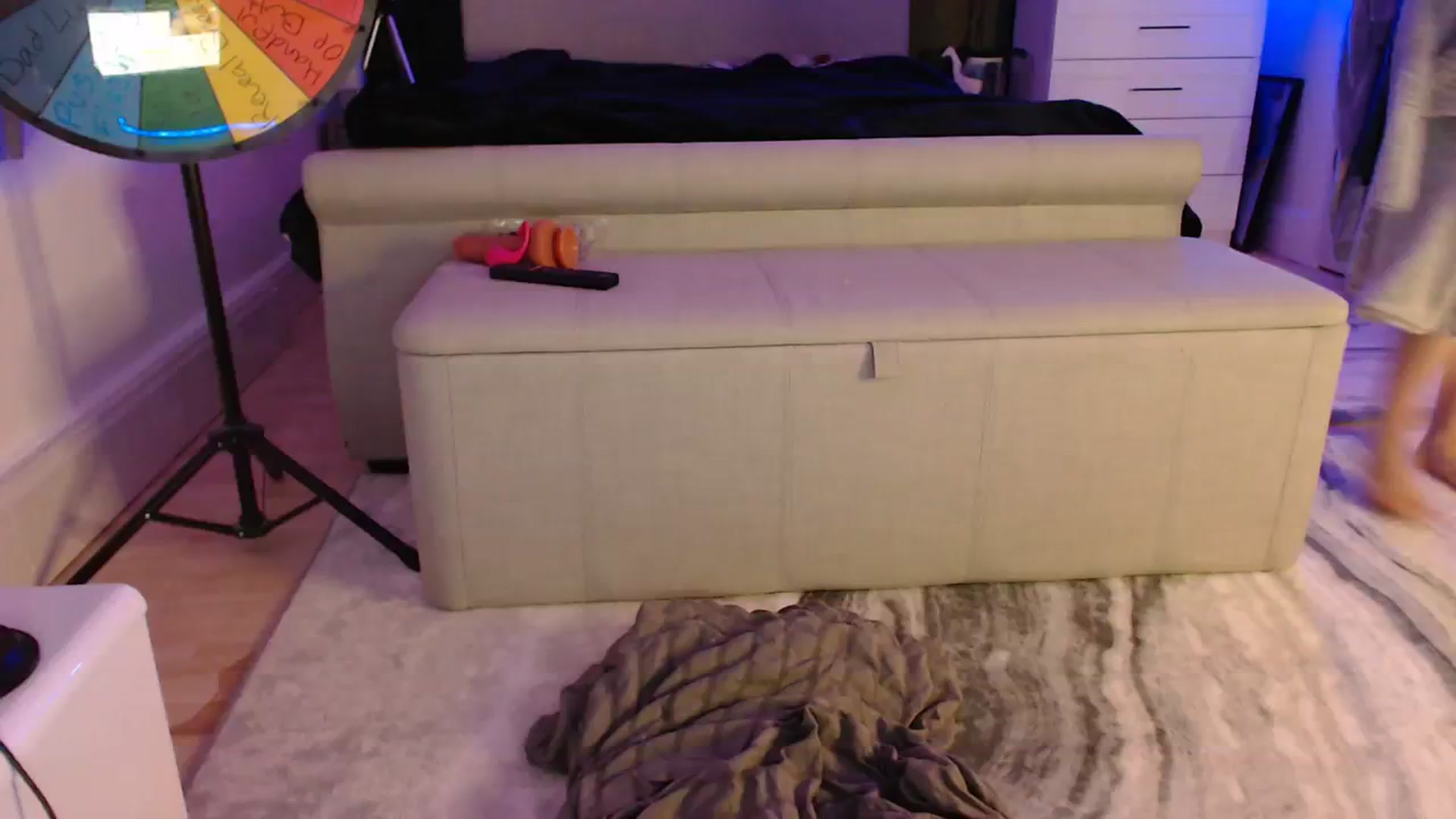 Gallery image thumbnail from LadyElizabeth's myfreecams stream on, 03/29/2024, 21:33 image 1 of 20