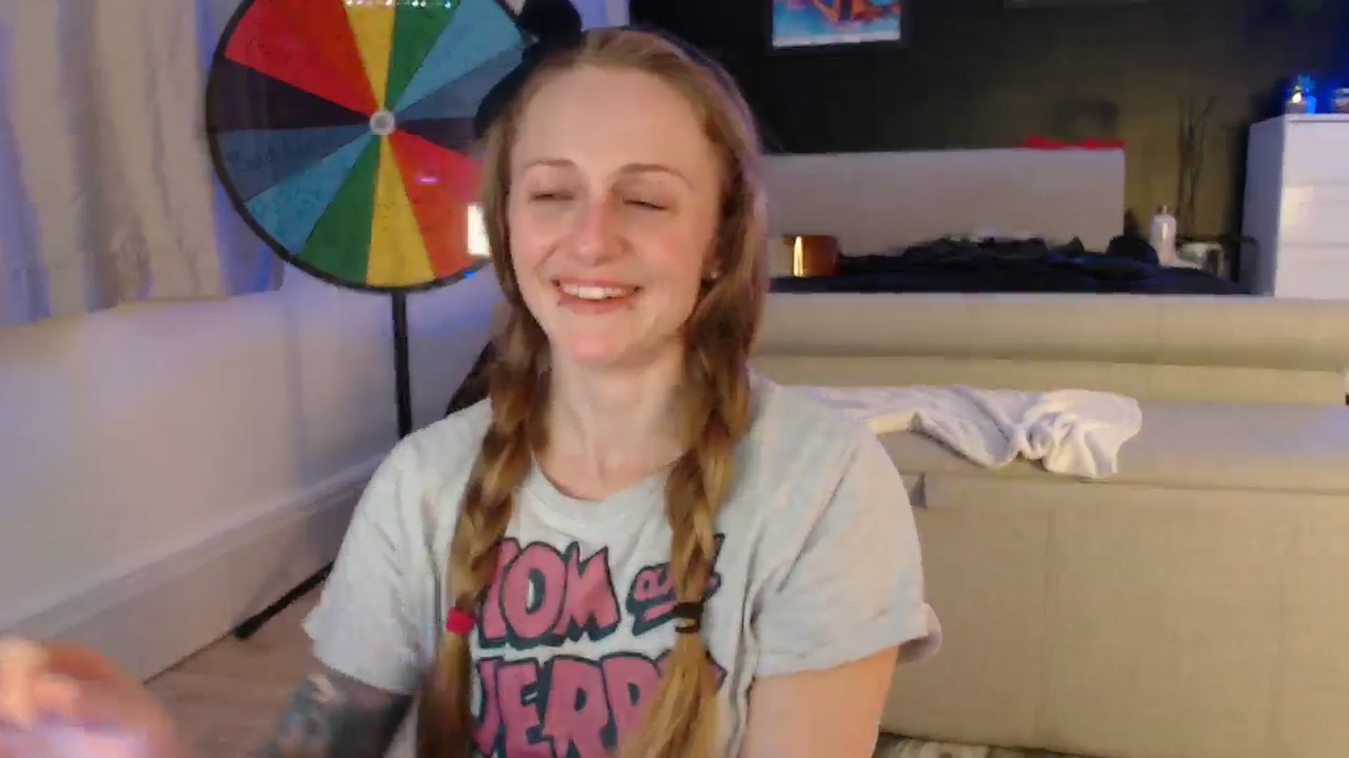Gallery image thumbnail from LadyElizabeth's myfreecams stream on, 04/04/2024, 22:28 image 3 of 20