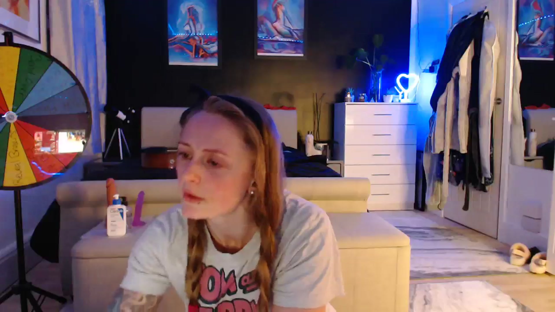 Gallery image thumbnail from LadyElizabeth's myfreecams stream on, 04/04/2024, 22:28 image 9 of 20
