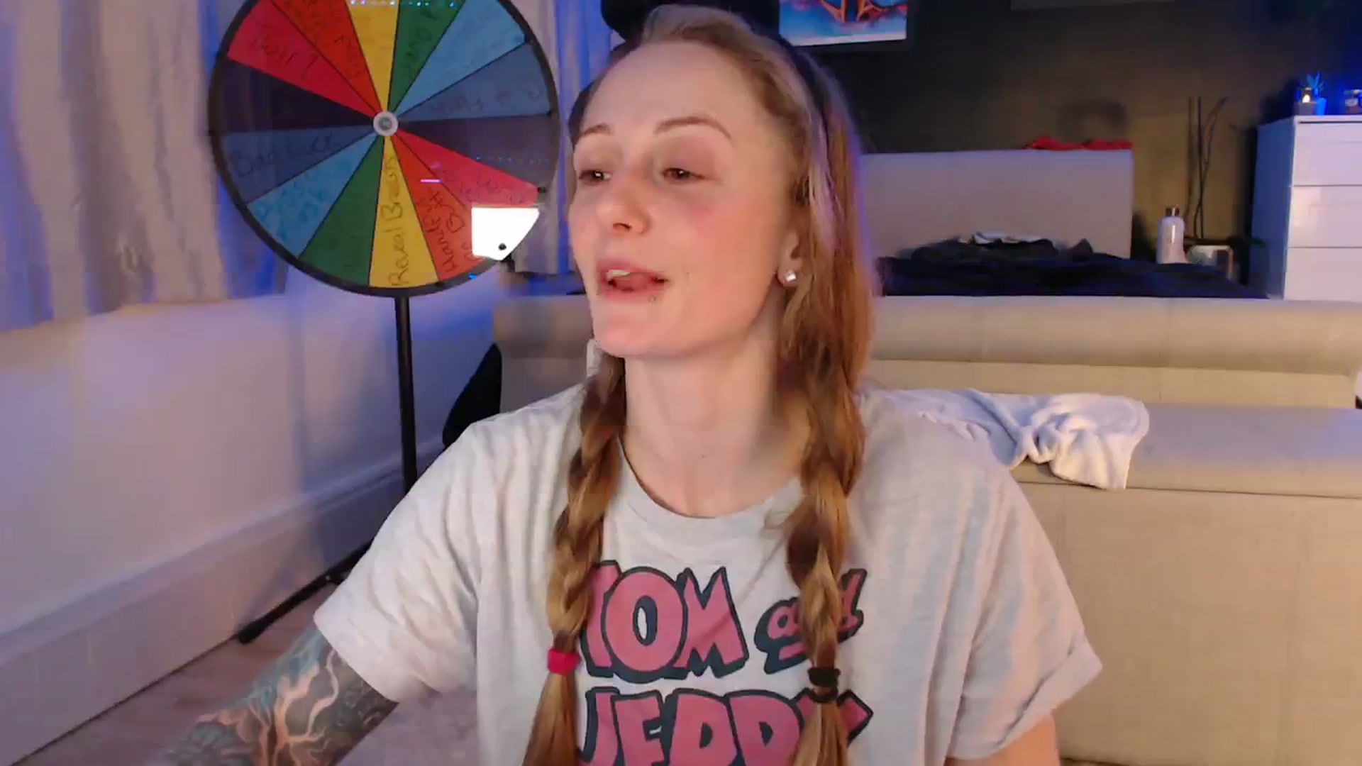 Gallery image thumbnail from LadyElizabeth's myfreecams stream on, 04/04/2024, 22:28 image 4 of 20