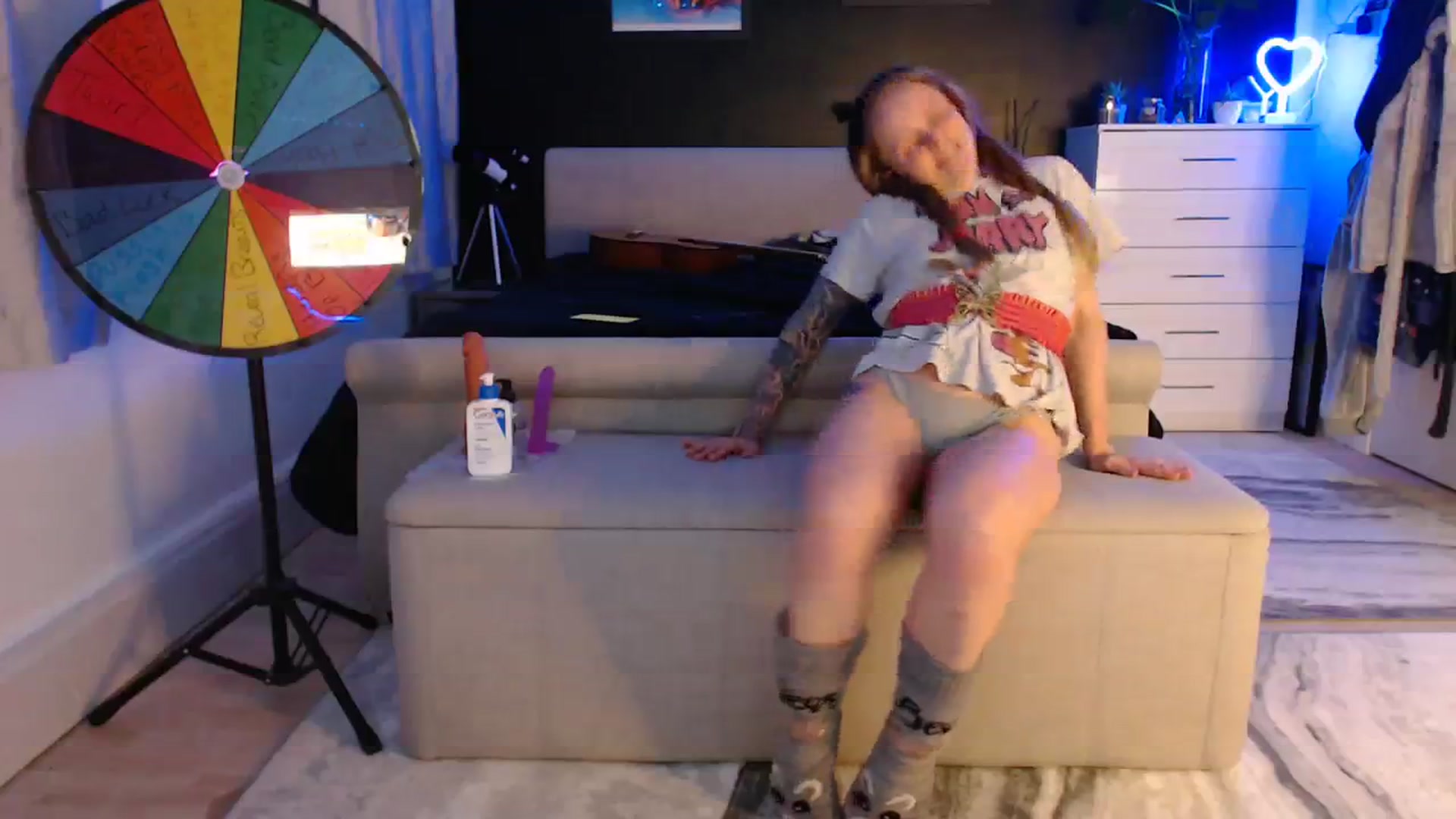Gallery image thumbnail from LadyElizabeth's myfreecams stream on, 04/04/2024, 22:28 image 16 of 20