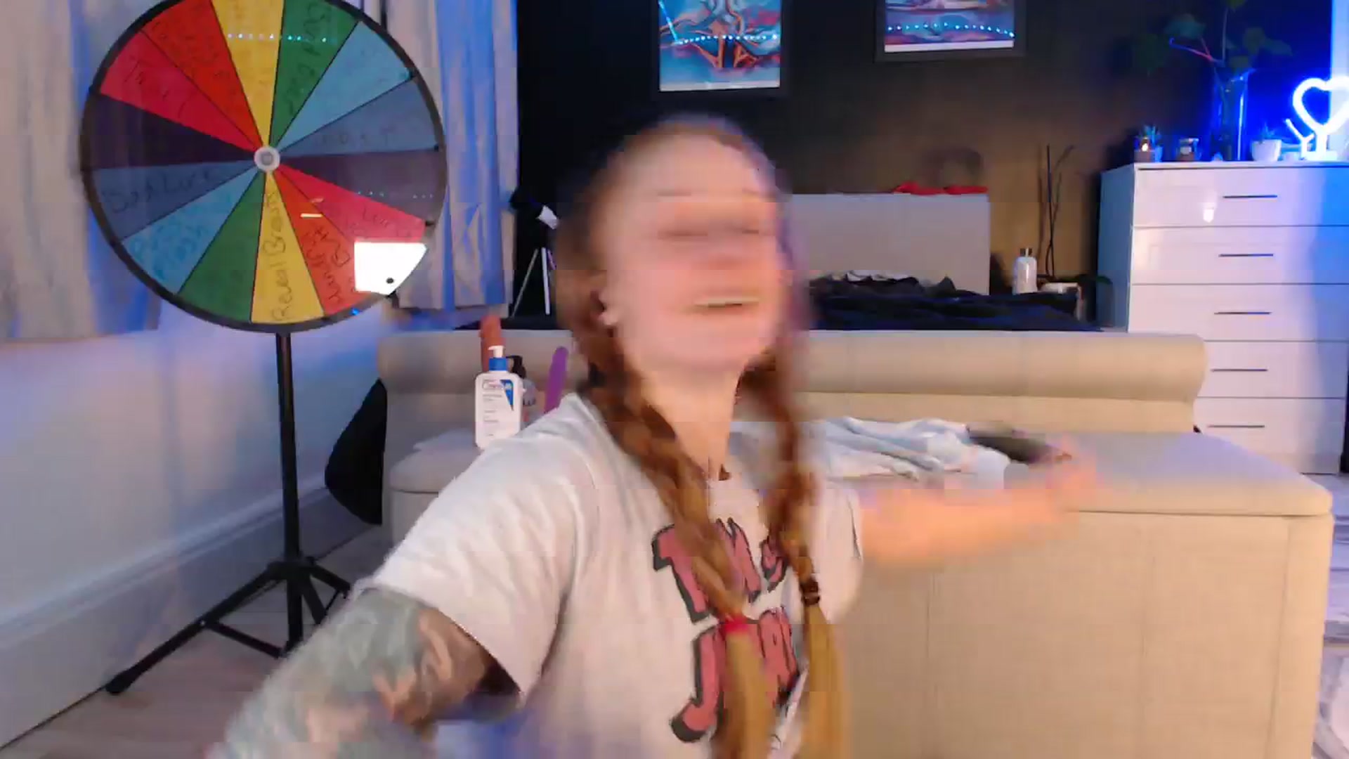 Gallery image thumbnail from LadyElizabeth's myfreecams stream on, 04/04/2024, 22:28 image 7 of 20