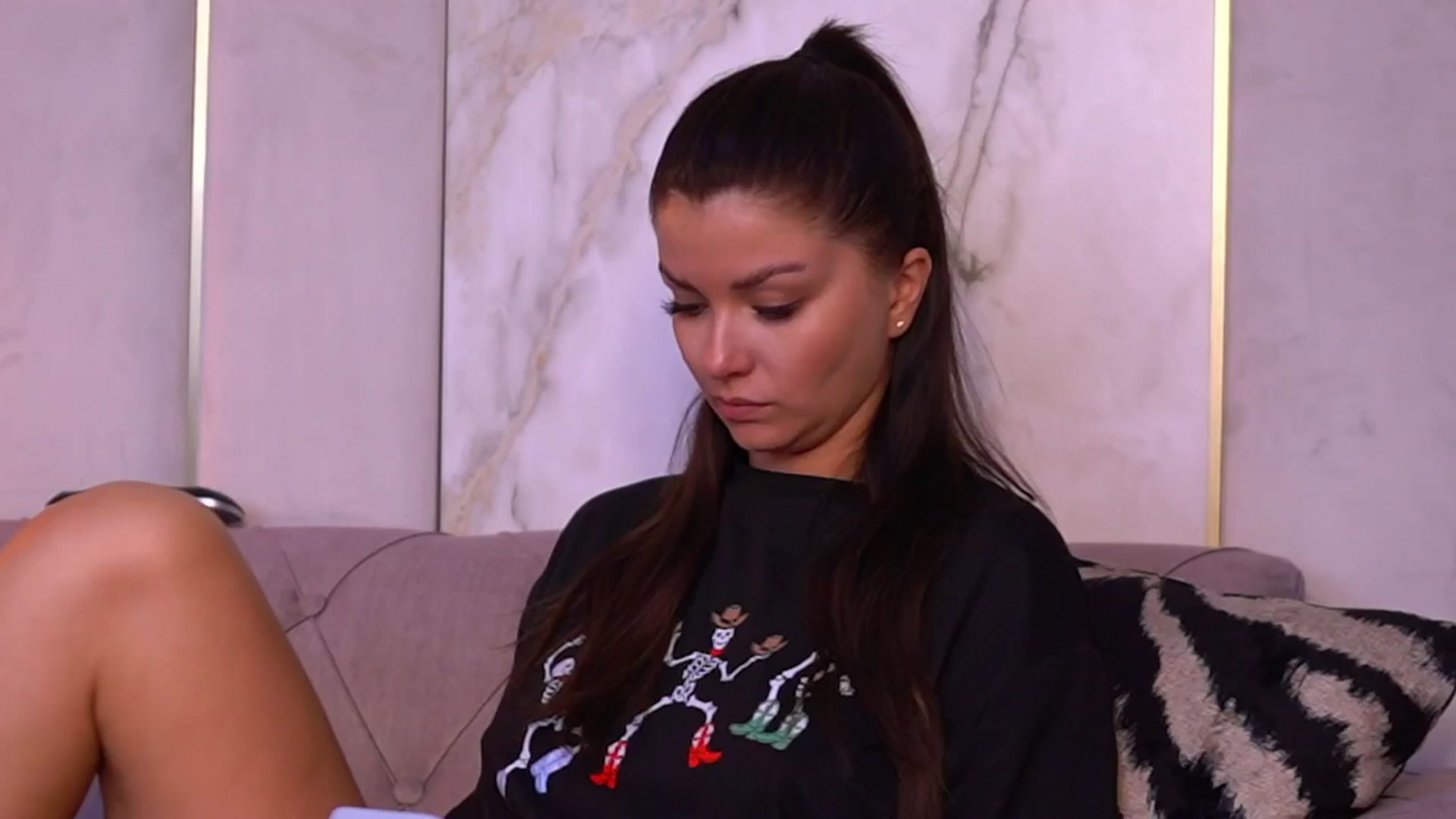 Gallery image thumbnail from LadyJ_'s myfreecams stream on, 05/01/2025, 12:48 image 4 of 20