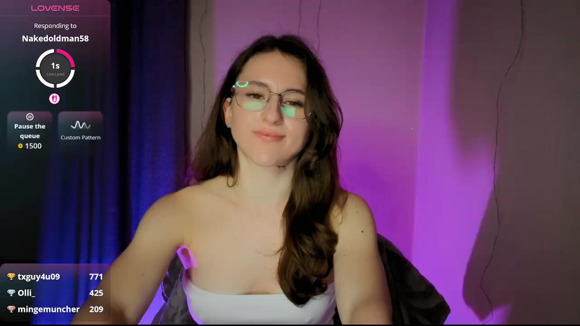 Gallery image thumbnail from LadyLailaa's myfreecams stream on, 04/17/2026, 03:04 image 18 of 20