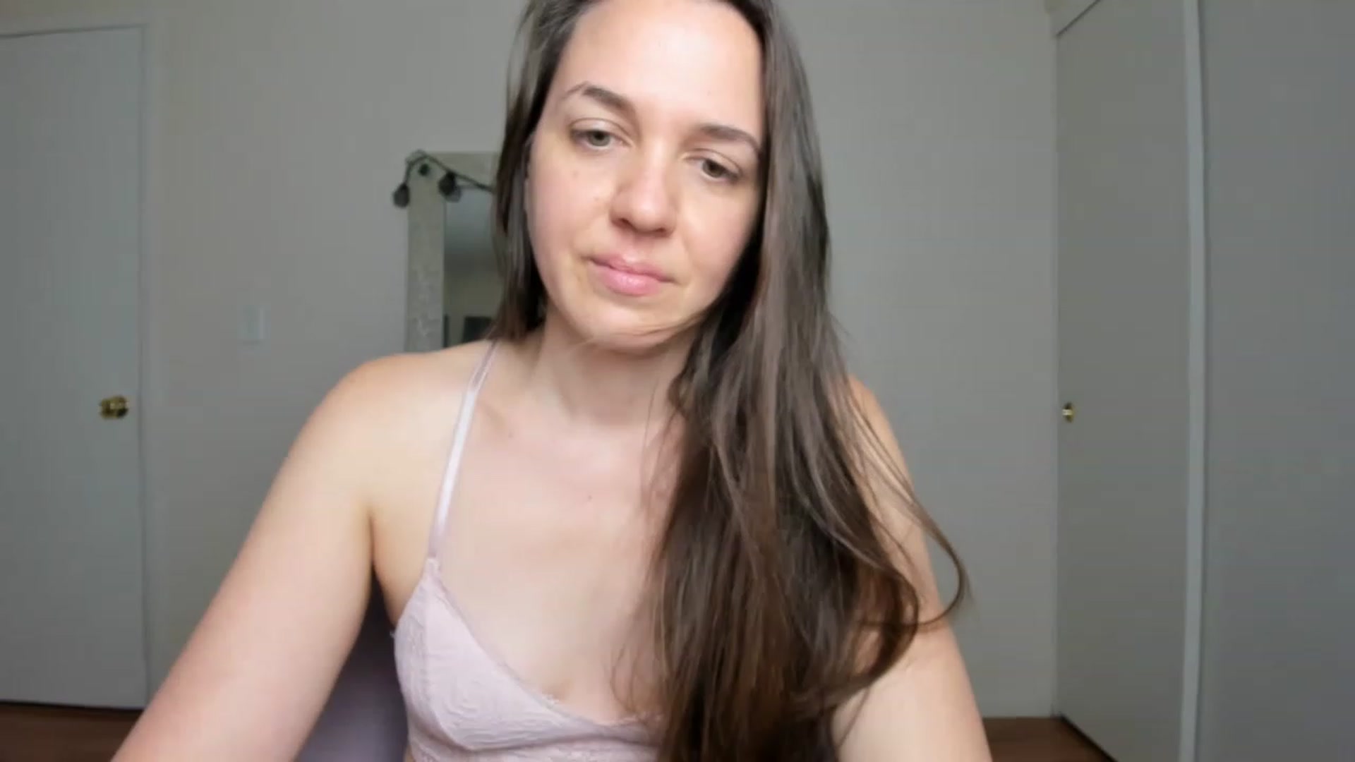 Gallery image thumbnail from LadyLeilah's myfreecams stream on, 11/24/2022, 01:01 image 18 of 20