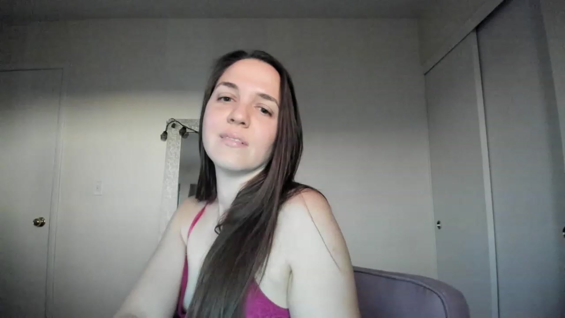 Gallery image thumbnail from LadyLeilah's myfreecams stream on, 11/25/2022, 24:48 image 15 of 20