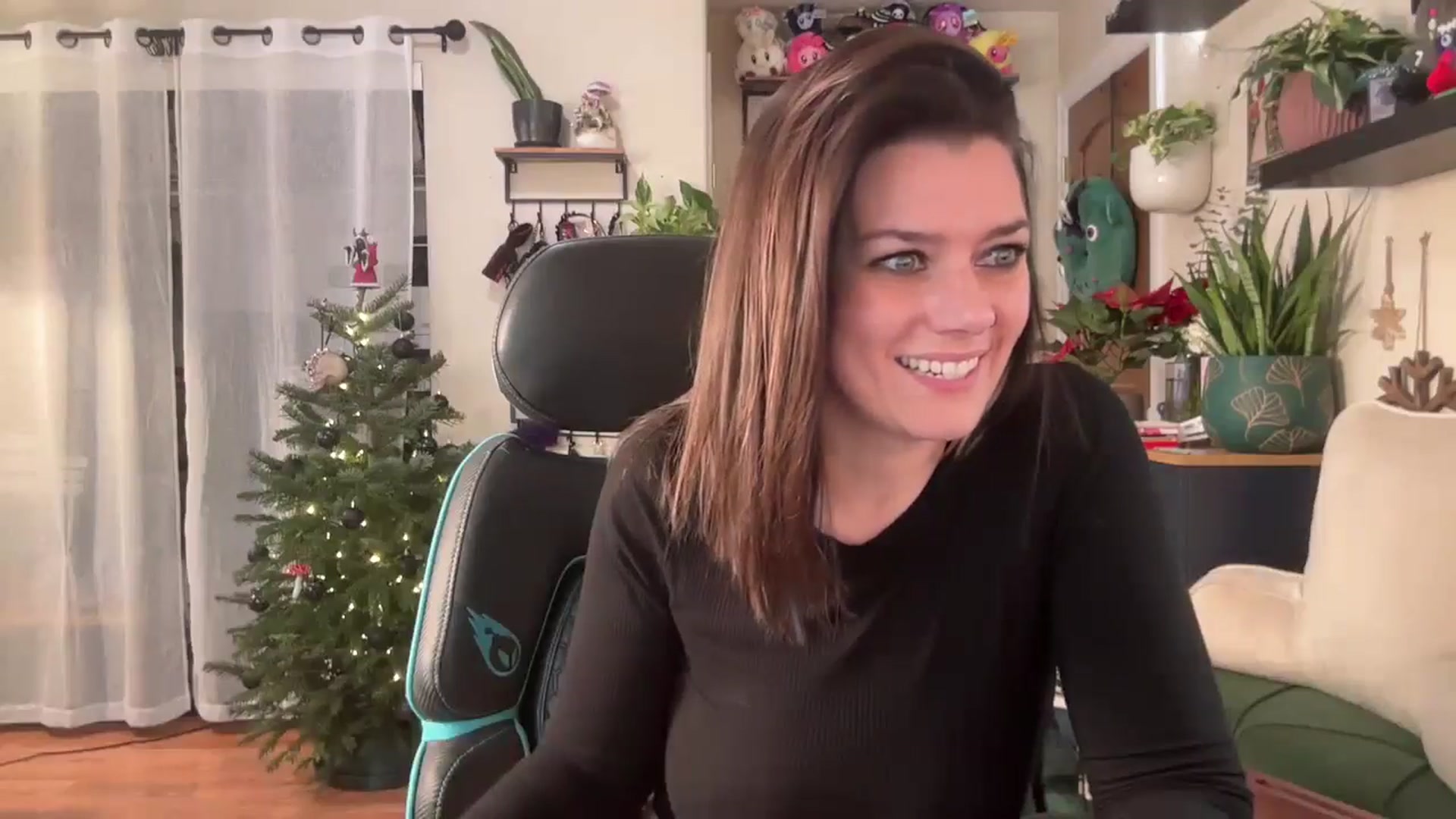 Gallery image thumbnail from LadyLena1's myfreecams stream on, 12/15/2024, 19:25 image 6 of 20