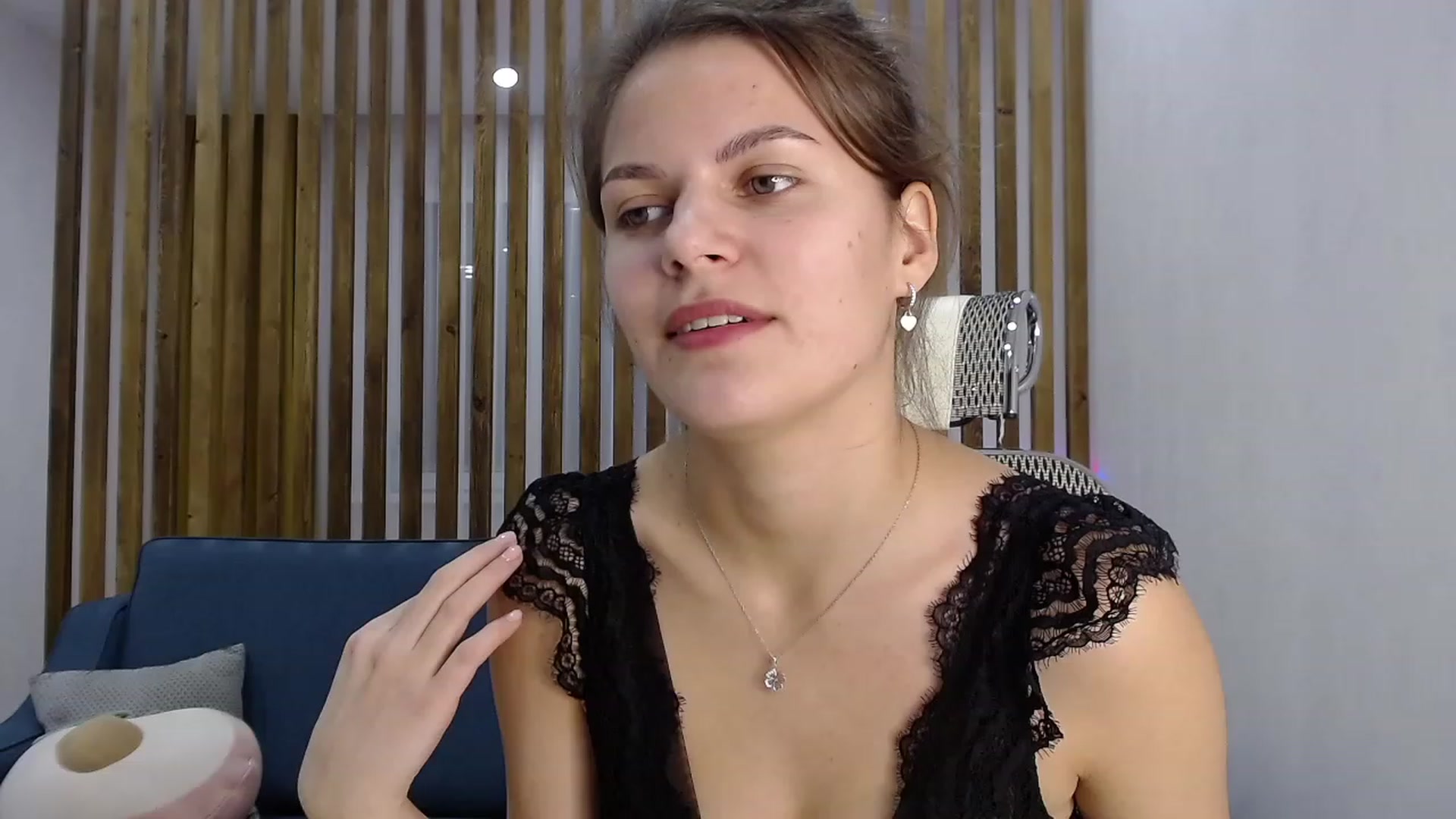 Gallery image thumbnail from LadyLika's myfreecams stream on, 11/27/2022, 11:40 image 17 of 20