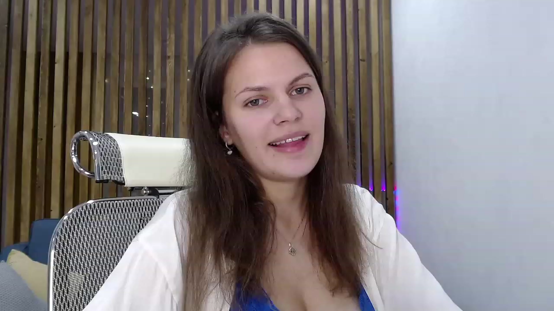 Gallery image thumbnail from LadyLika's myfreecams stream on, 12/24/2022, 13:11 image 15 of 20