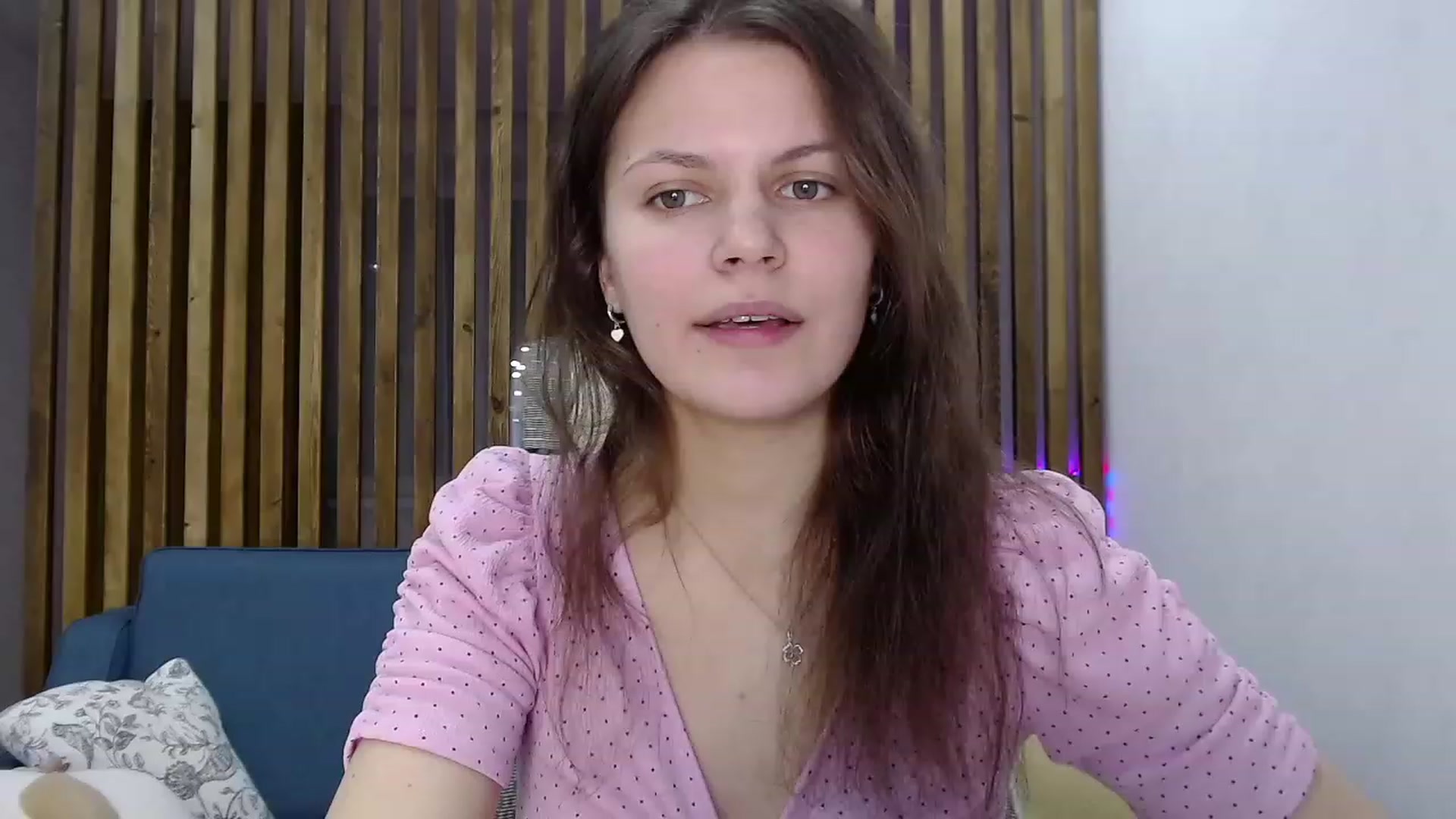 Gallery image thumbnail from LadyLika's myfreecams stream on, 03/02/2023, 14:42 image 7 of 20