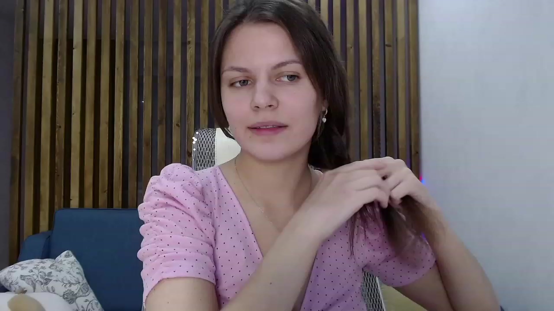 Gallery image thumbnail from LadyLika's myfreecams stream on, 03/02/2023, 14:42 image 8 of 20